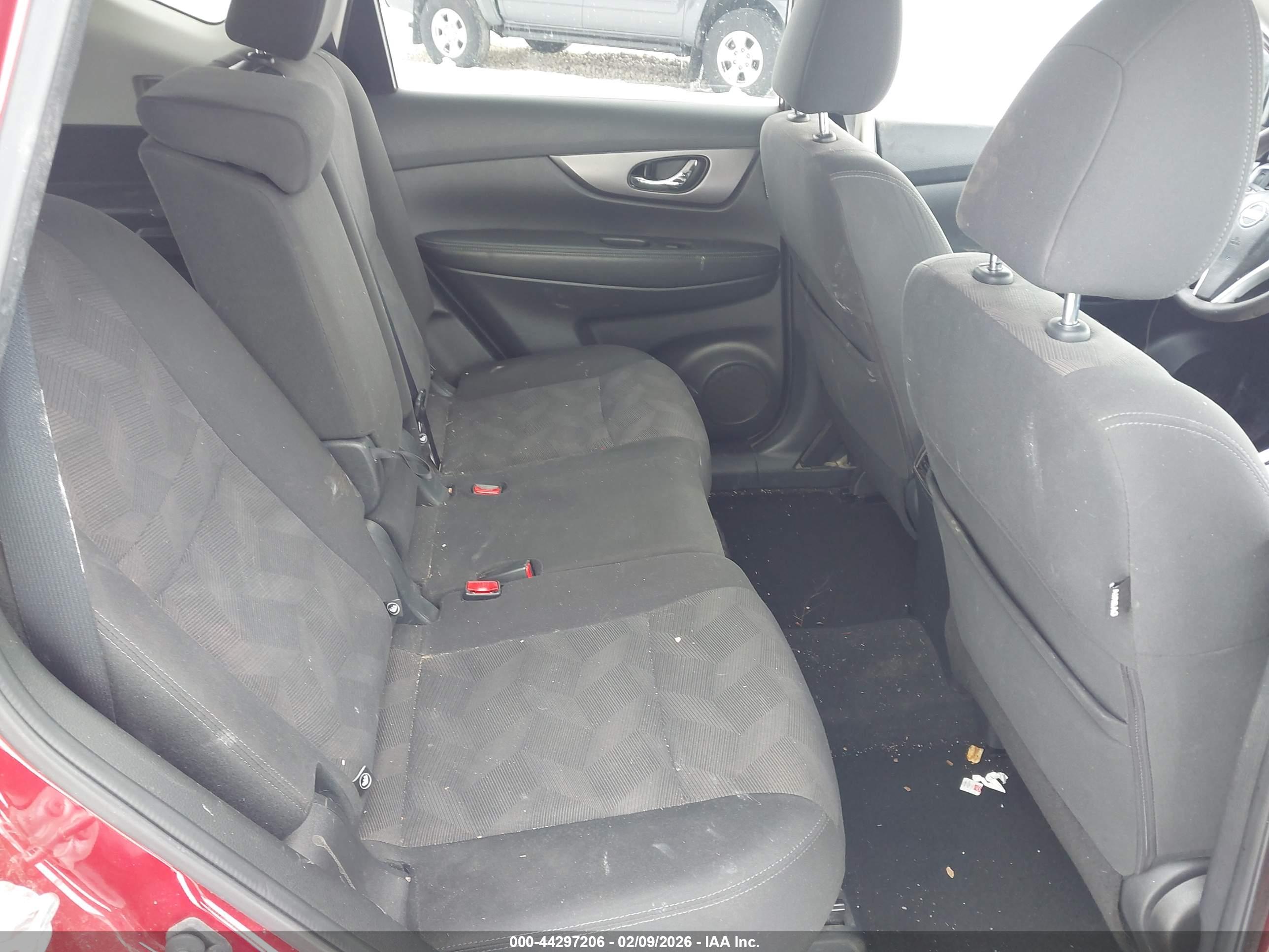 NISSAN ROGUE image 8
