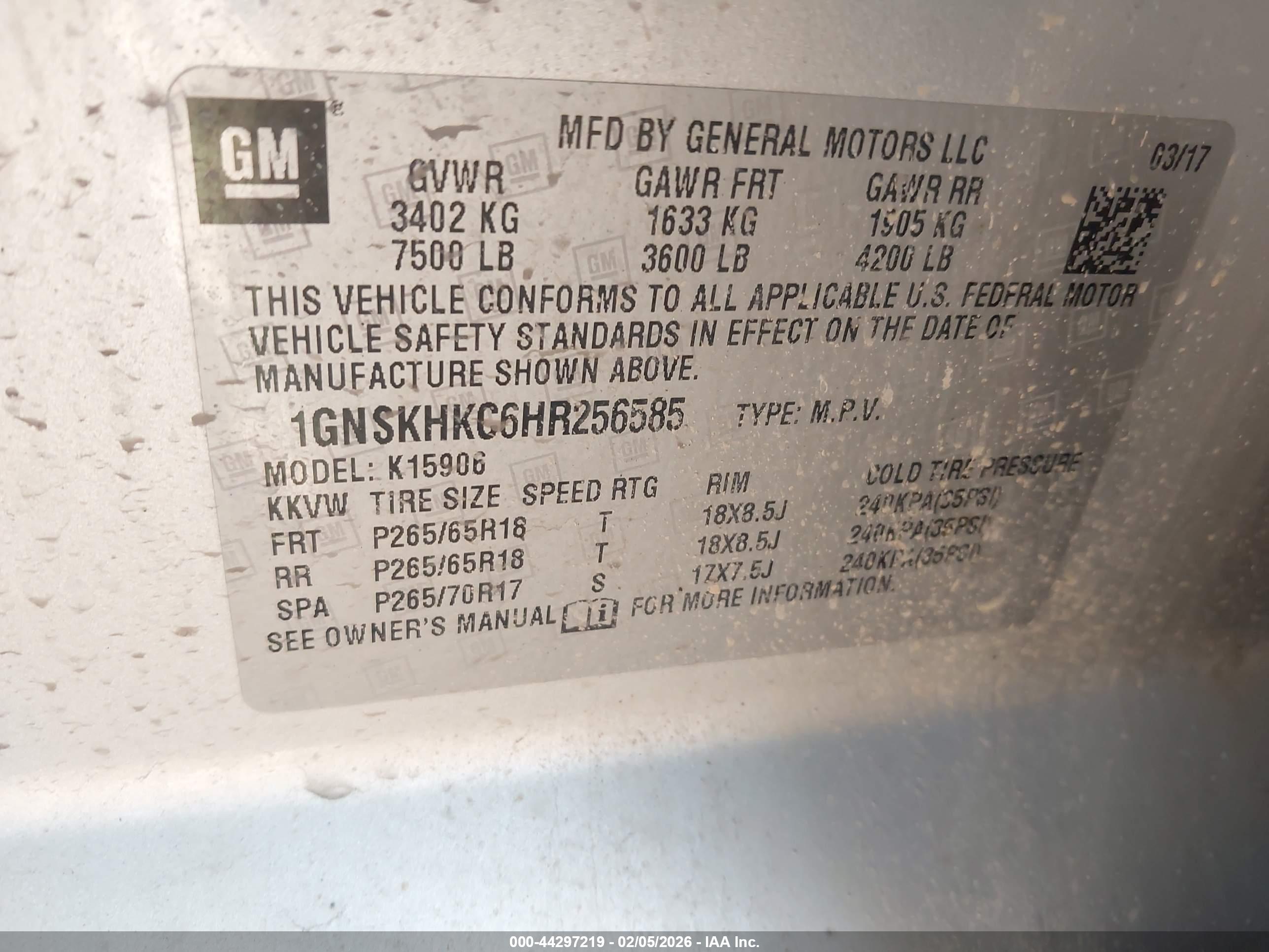 CHEVROLET SUBURBAN image 9