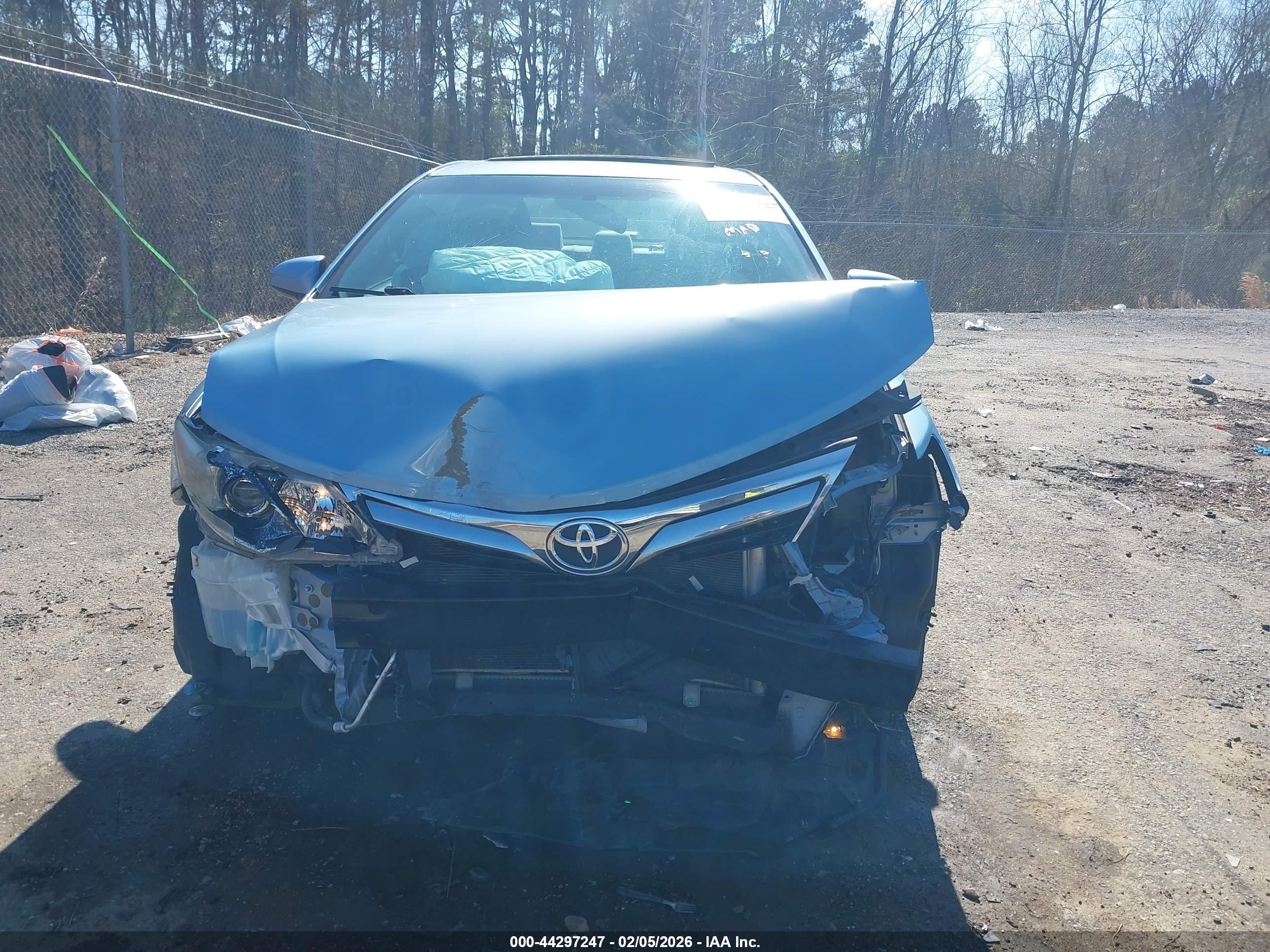TOYOTA CAMRY image 6