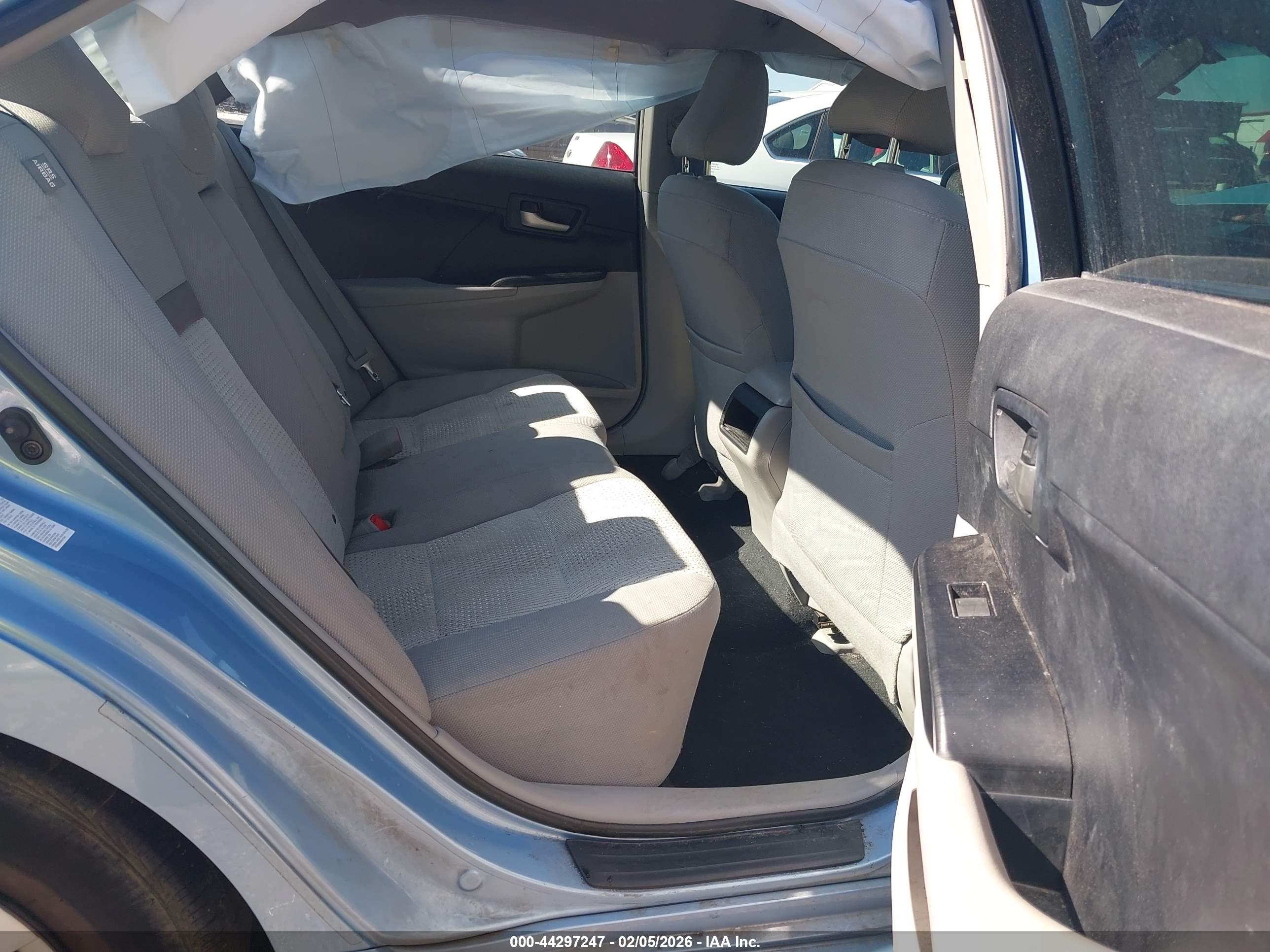 TOYOTA CAMRY image 8