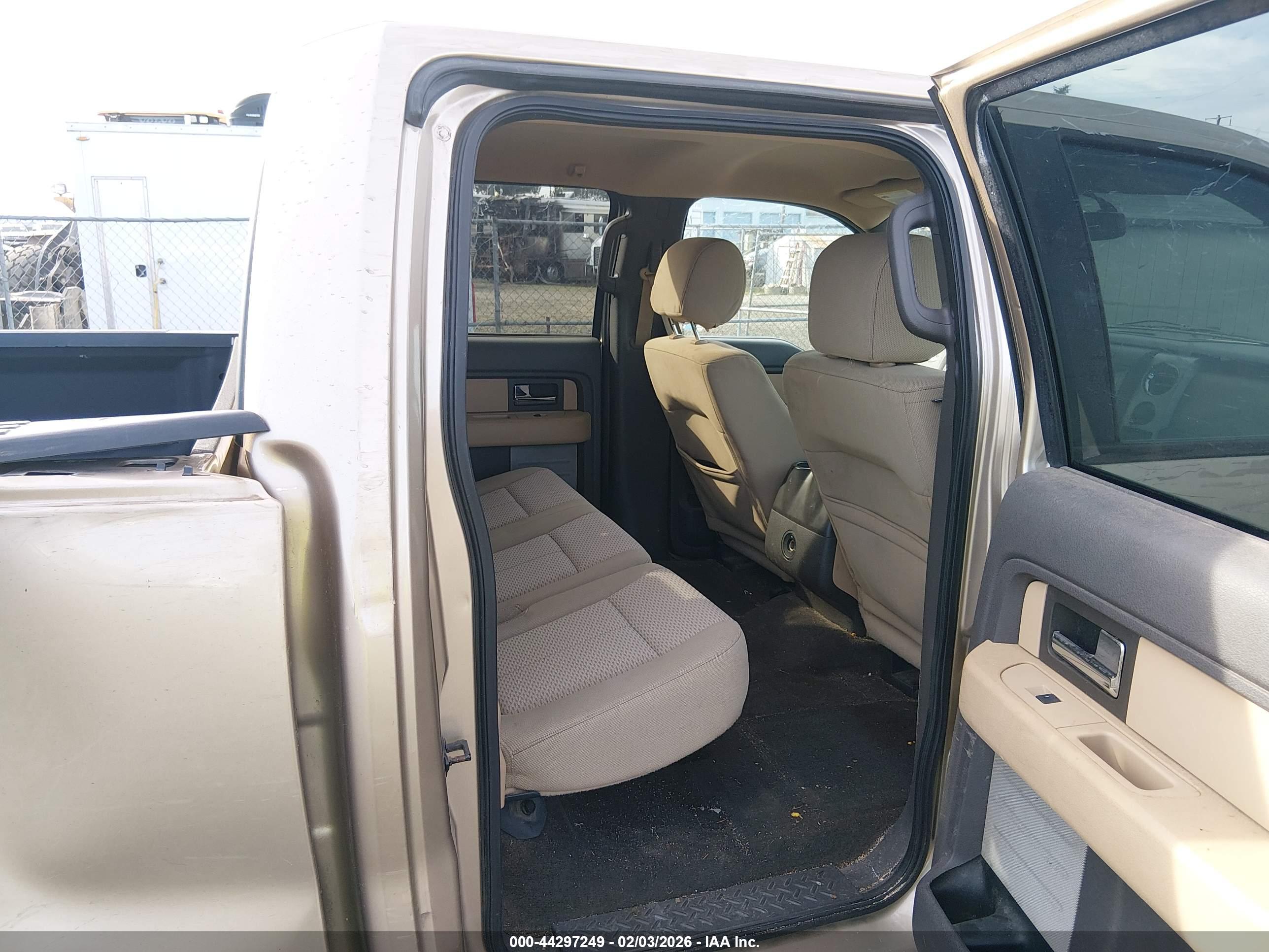 FORD F-150 image 8