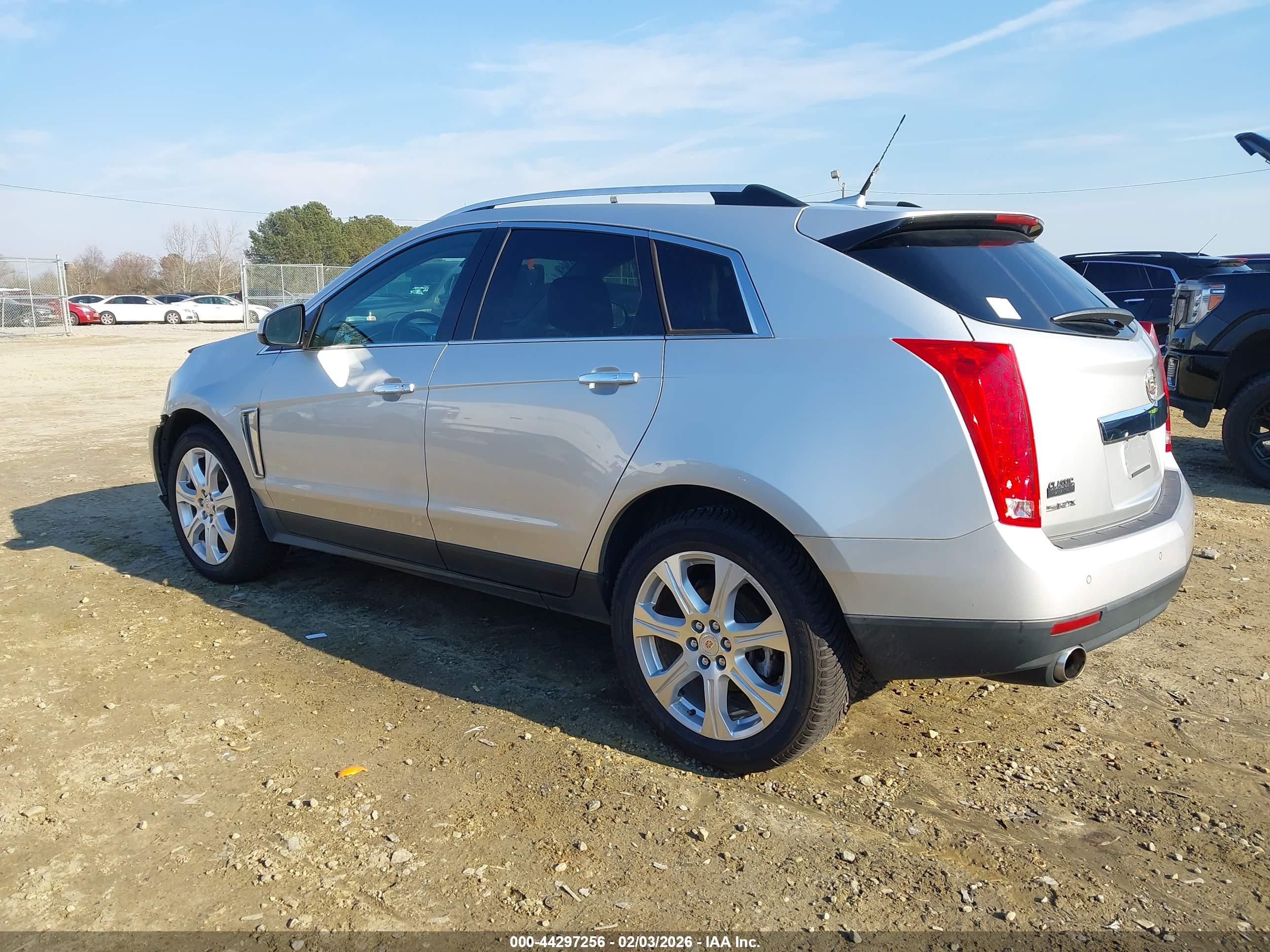 CADILLAC SRX image 3