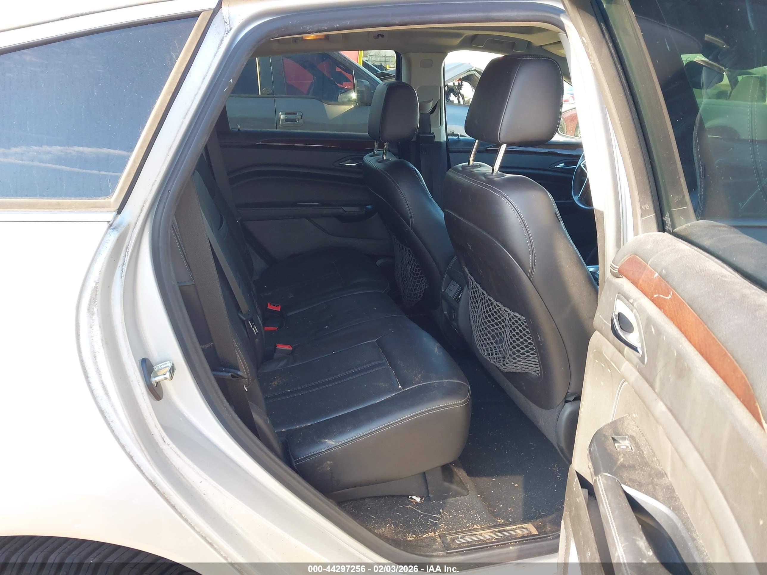 CADILLAC SRX image 8