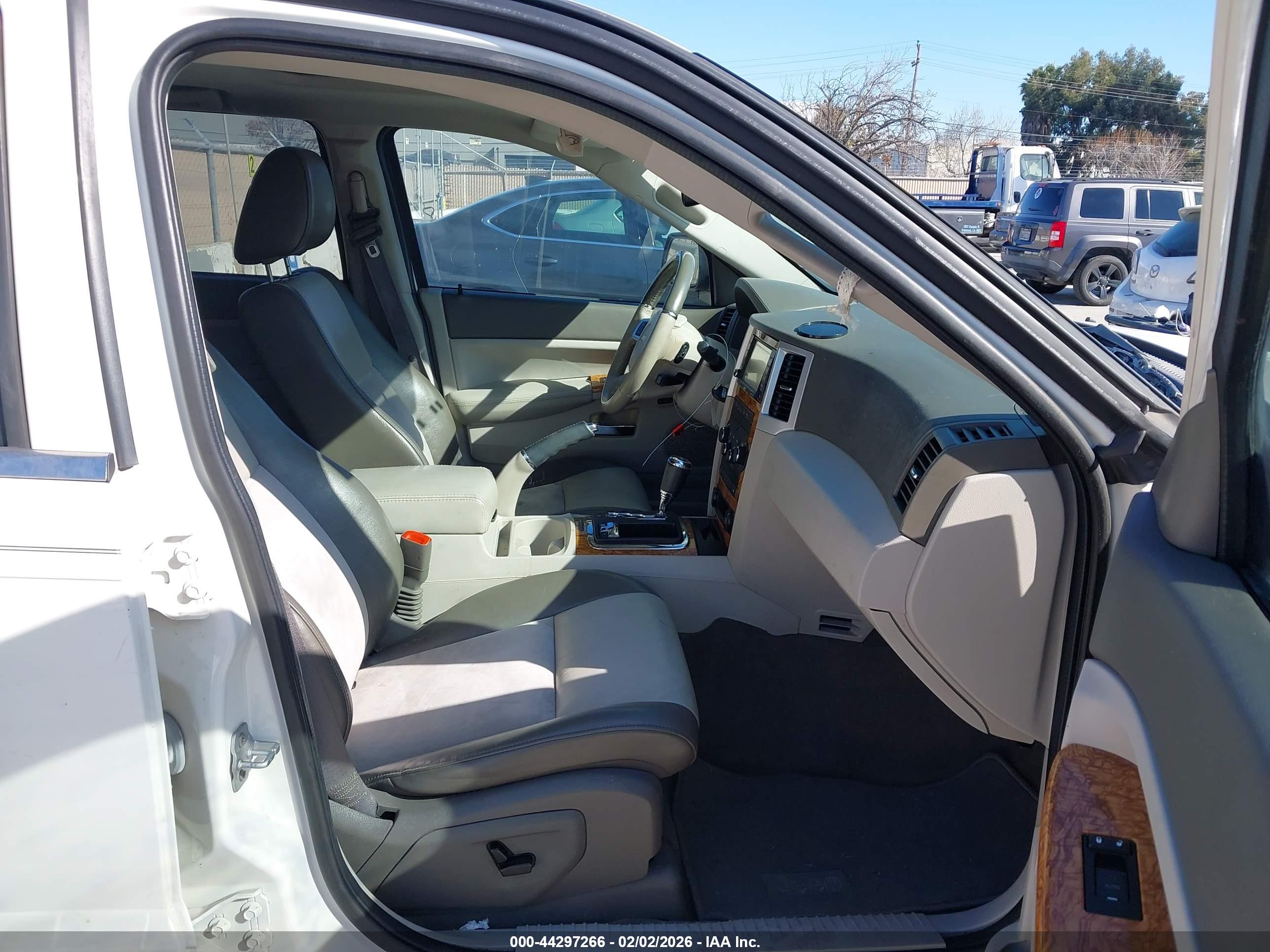 JEEP GRAND image 5