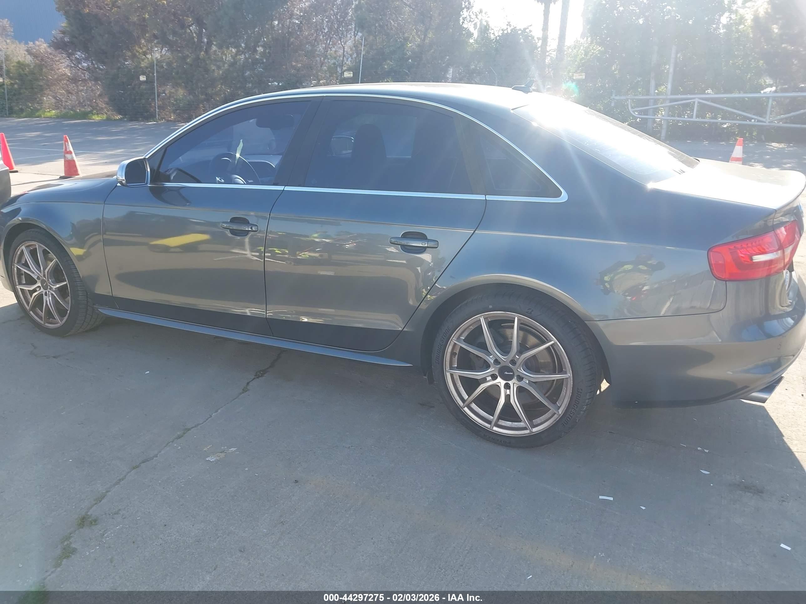 AUDI S4 image 6