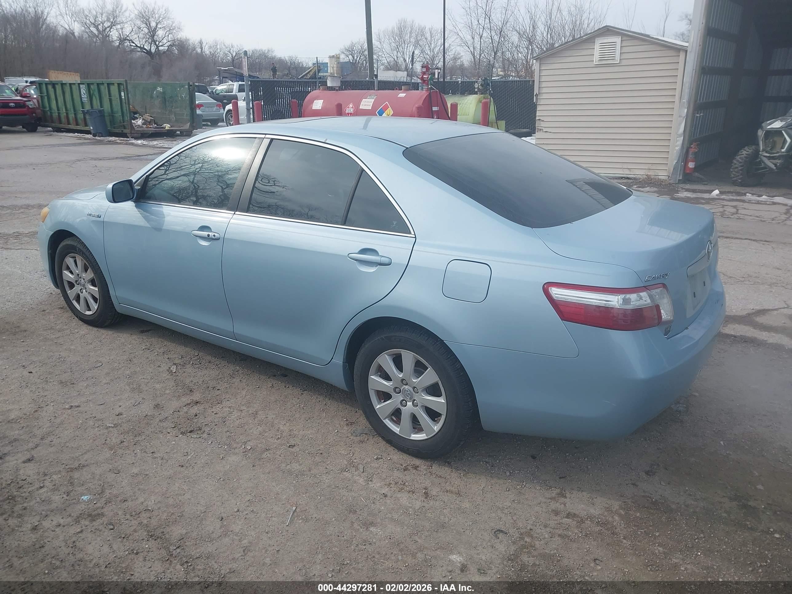 TOYOTA CAMRY image 3