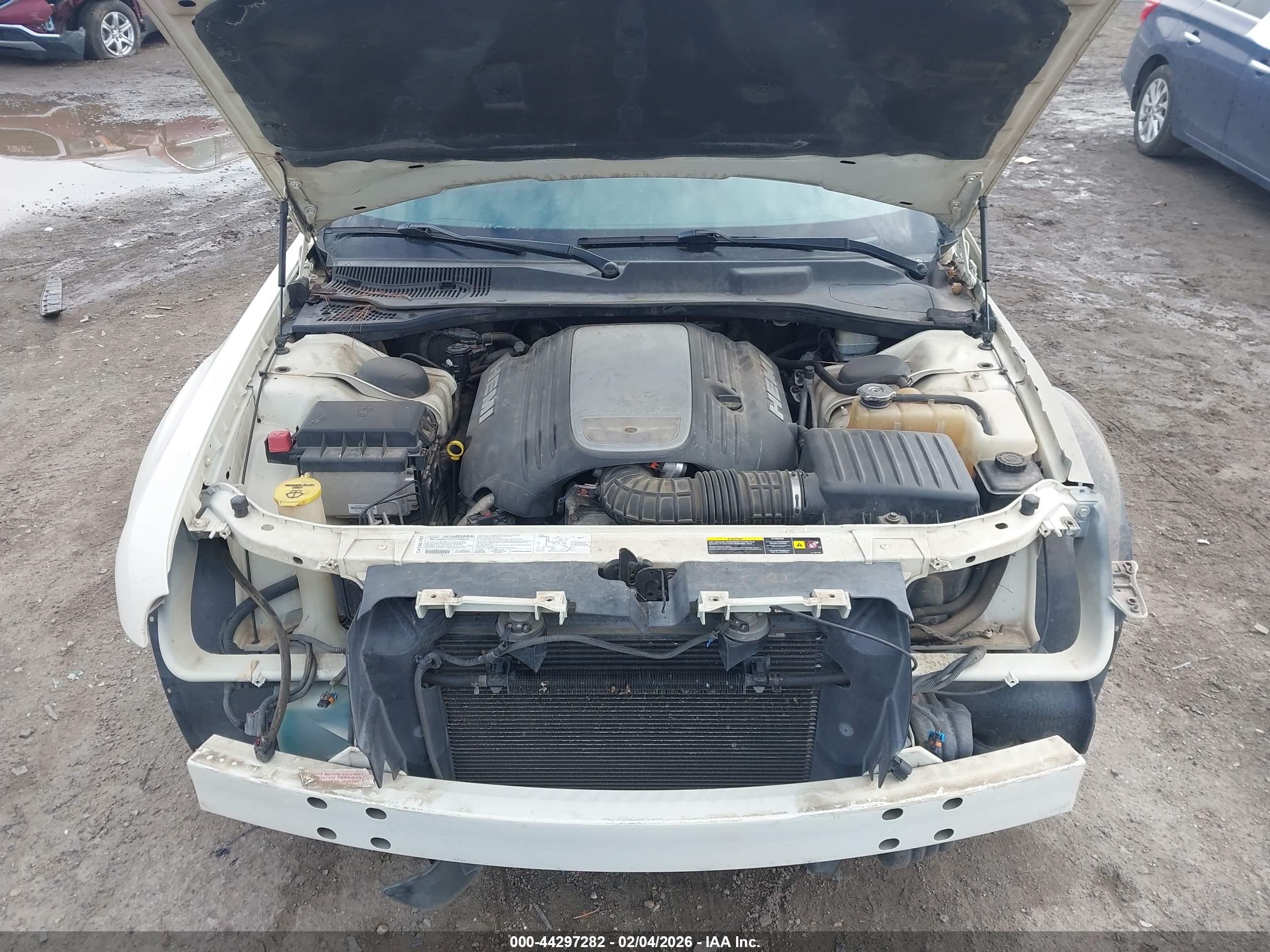 CHRYSLER 300C image 10