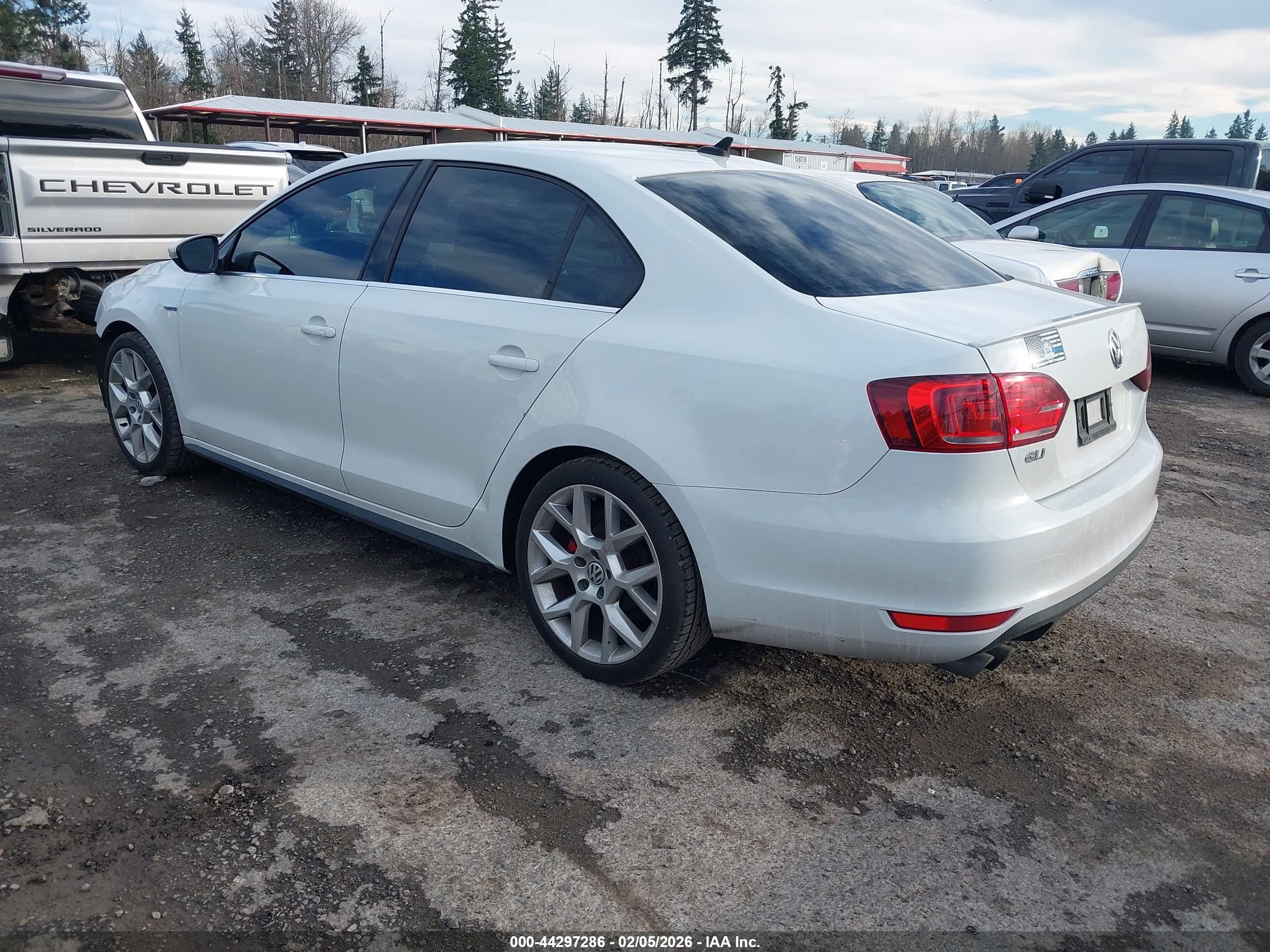 VOLKSWAGEN JETTA image 3
