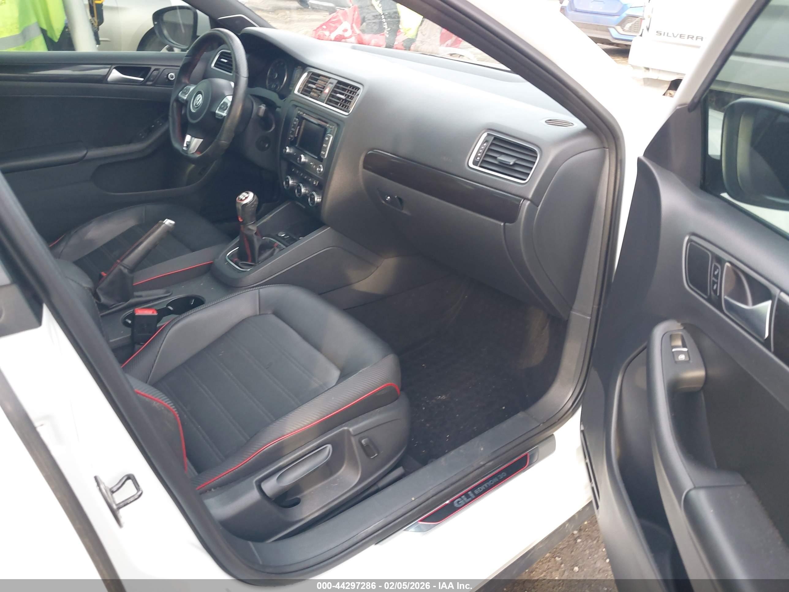 VOLKSWAGEN JETTA image 5