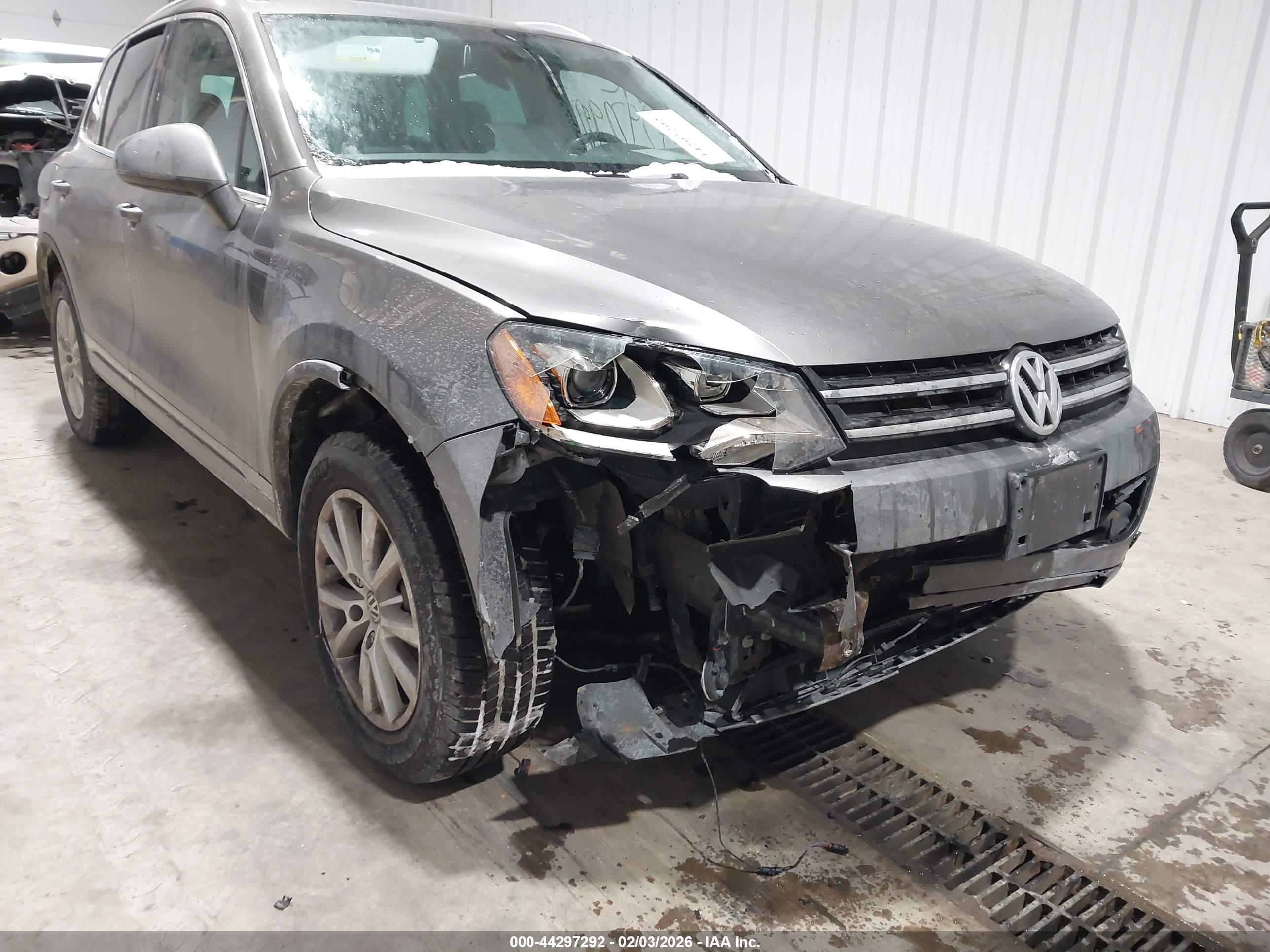 VOLKSWAGEN TOUAREG image 6