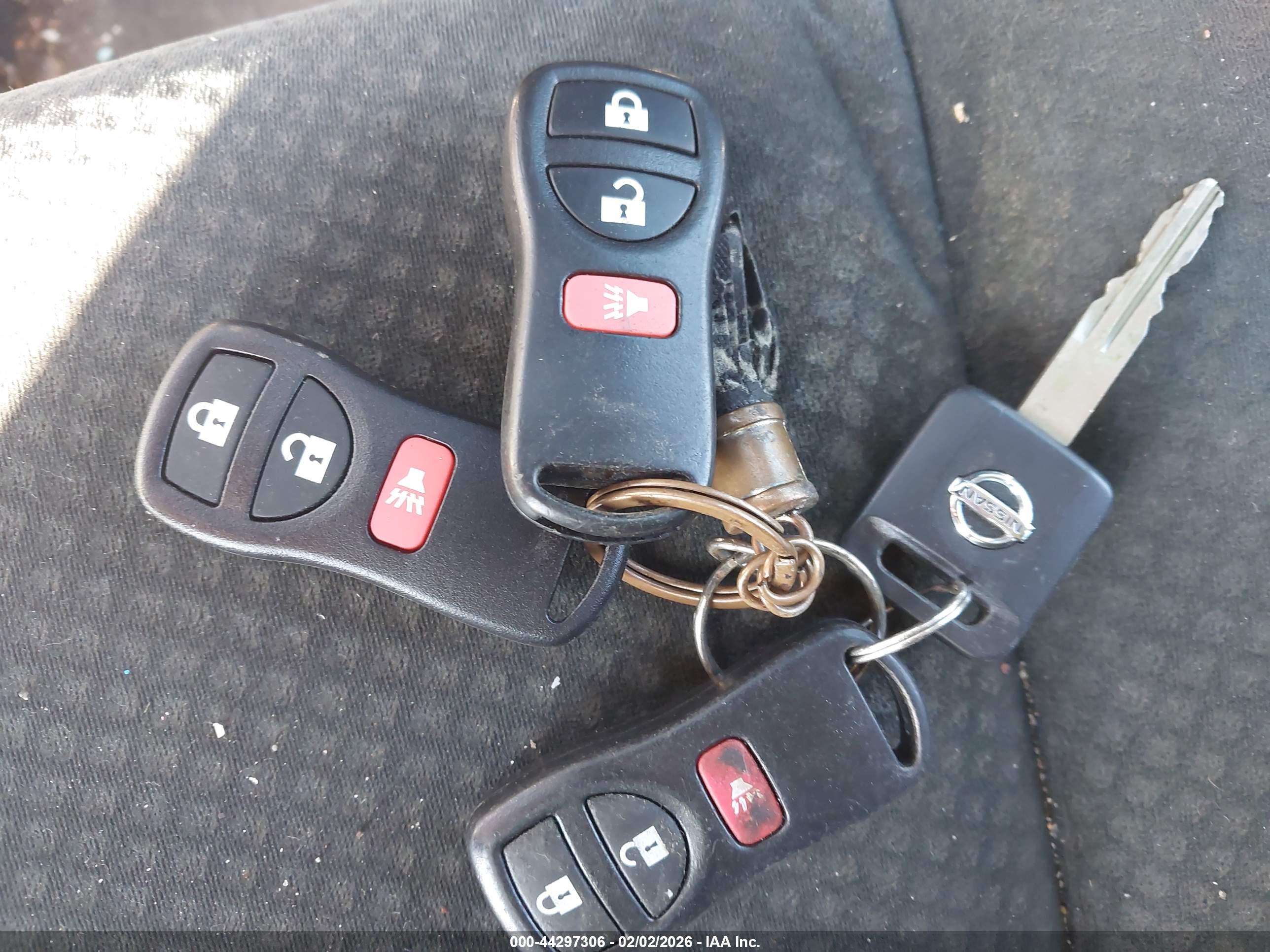 NISSAN VERSA image 11