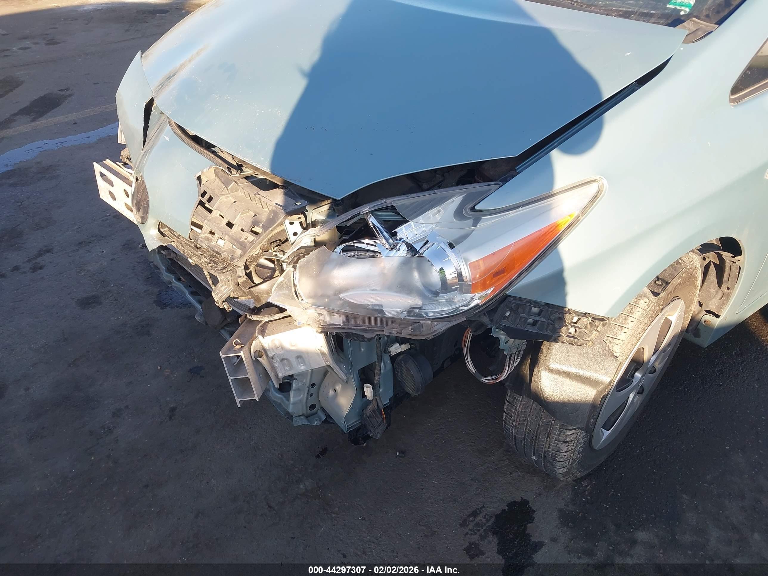 TOYOTA PRIUS image 6