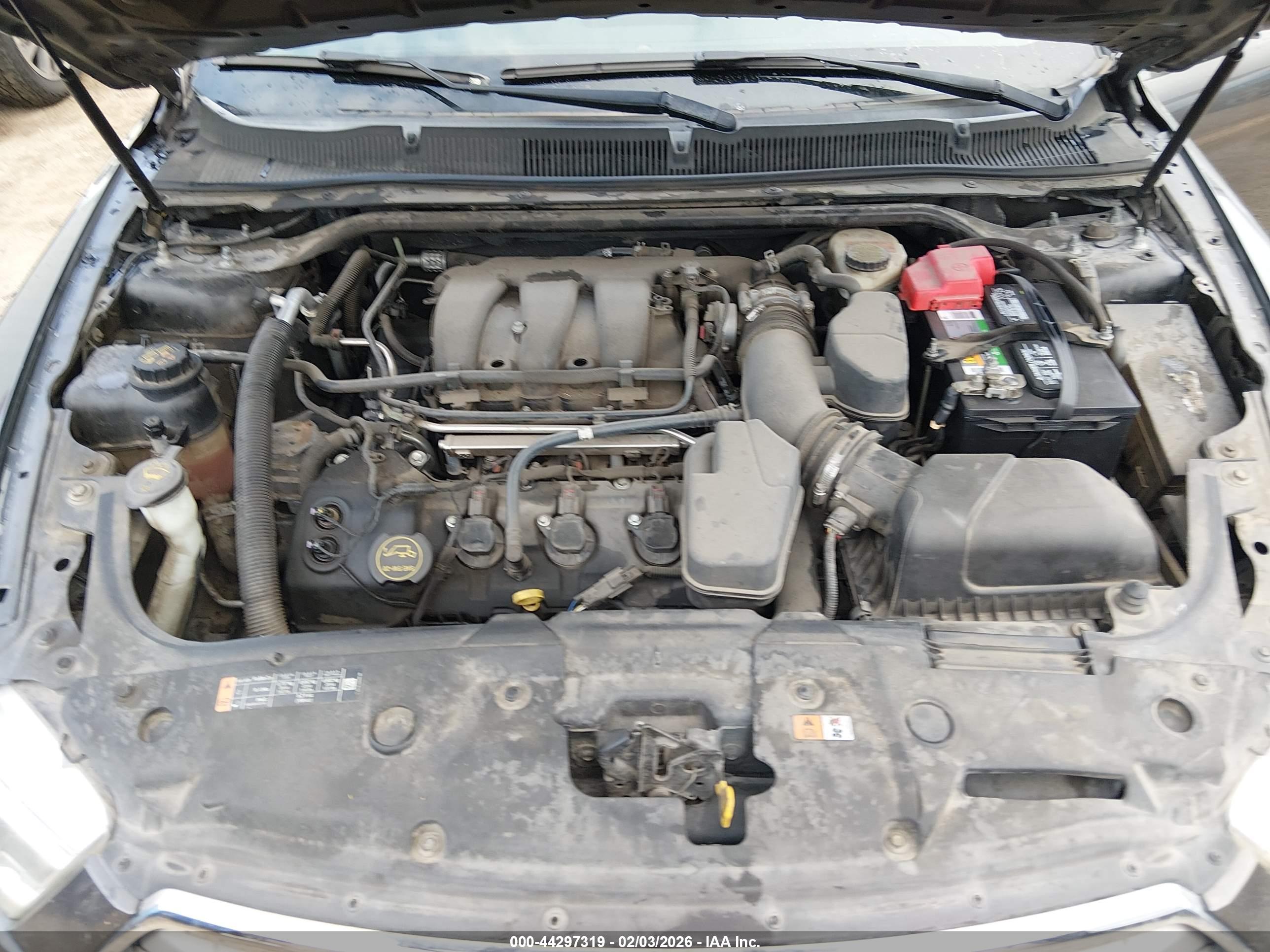 FORD TAURUS image 10