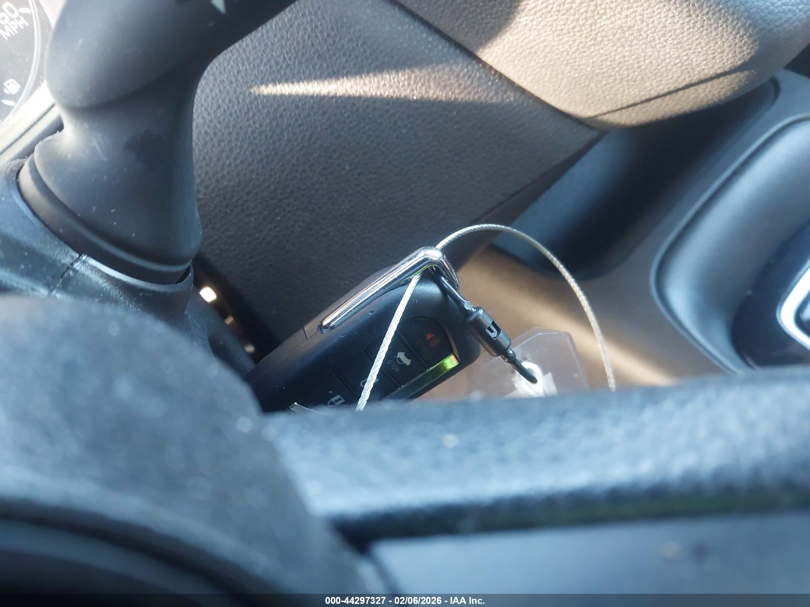 TOYOTA COROLLA image 11