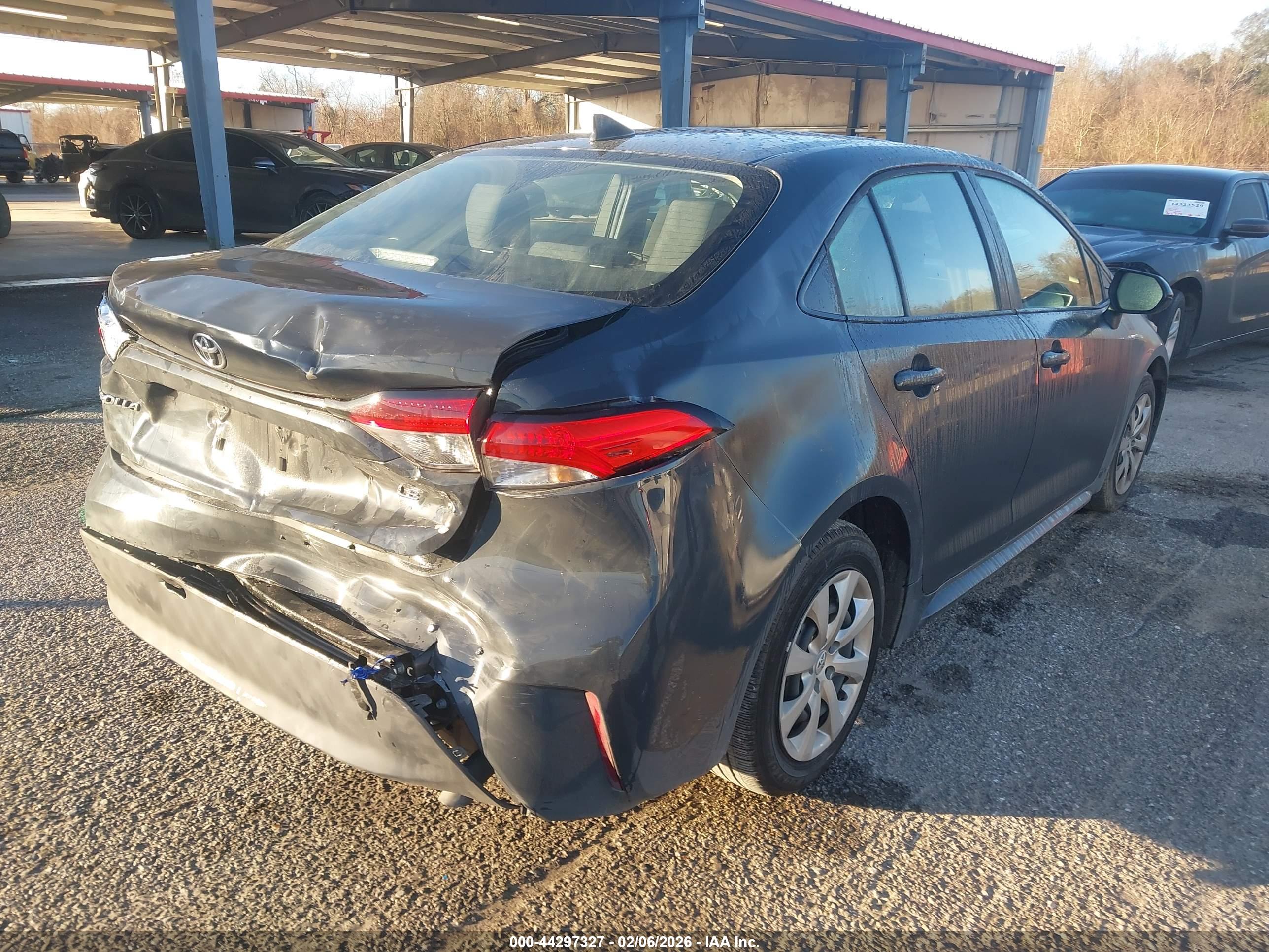 TOYOTA COROLLA image 4