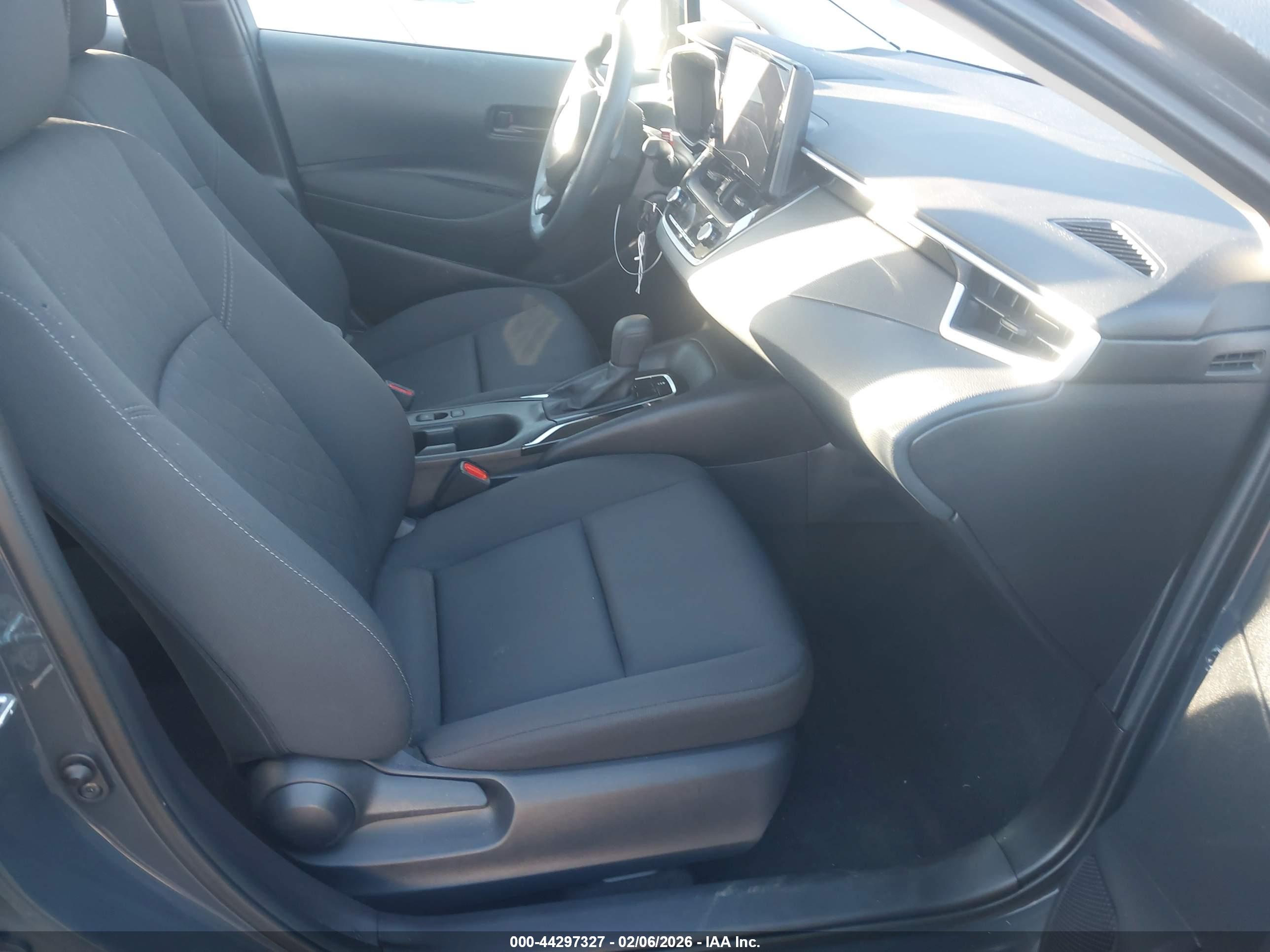 TOYOTA COROLLA image 5