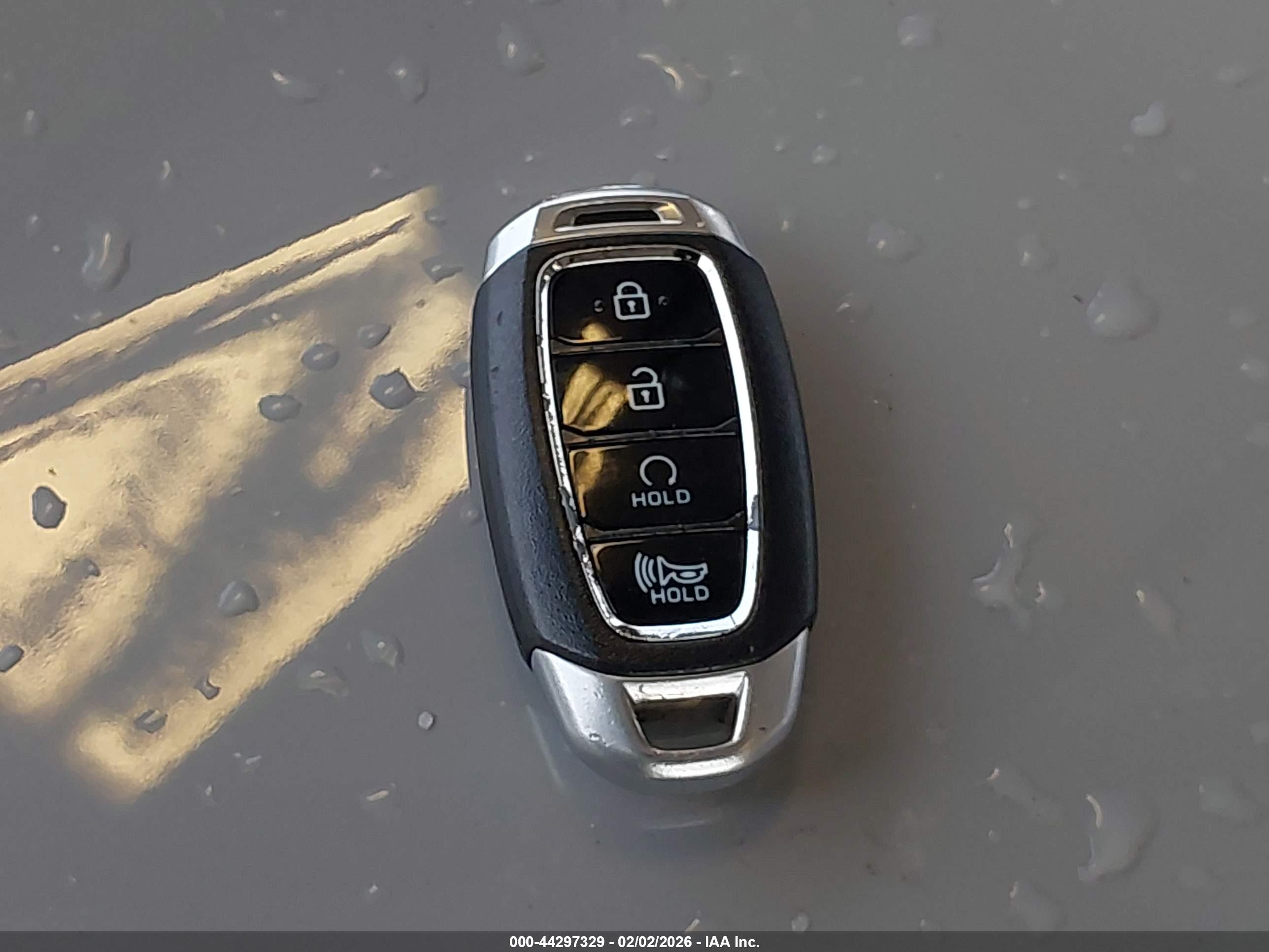 HYUNDAI KONA image 11
