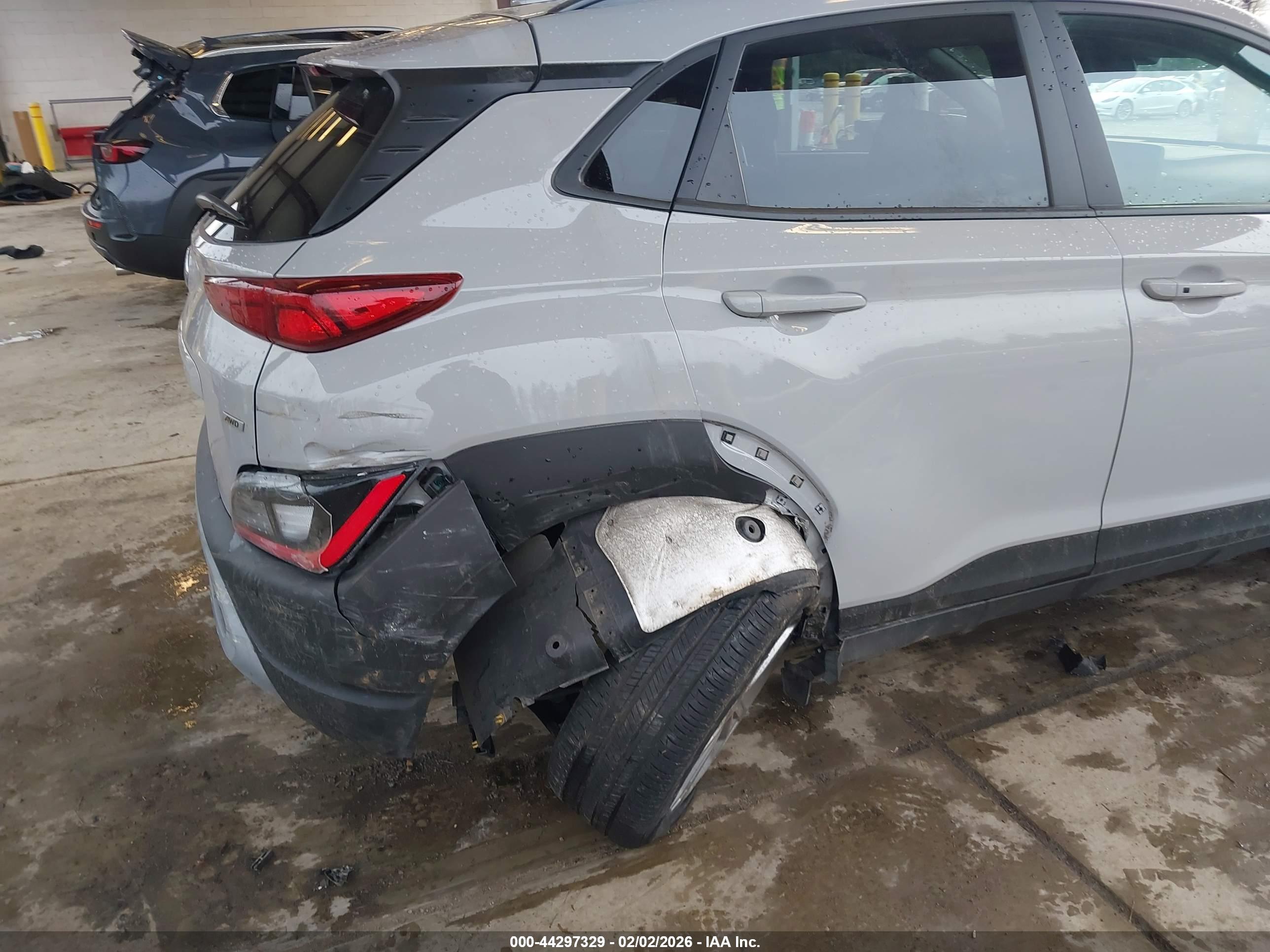 HYUNDAI KONA image 6