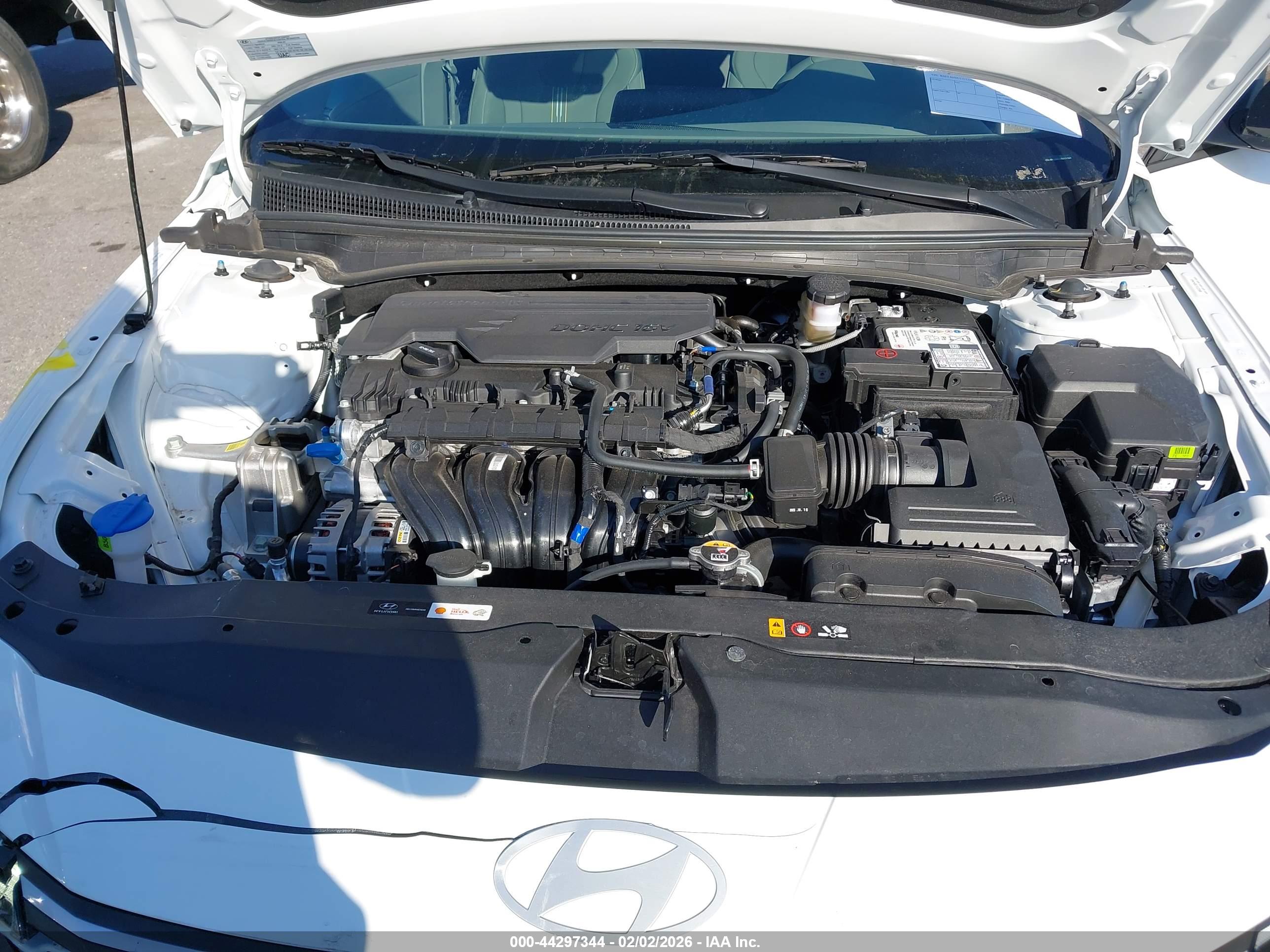 HYUNDAI ELANTRA image 10