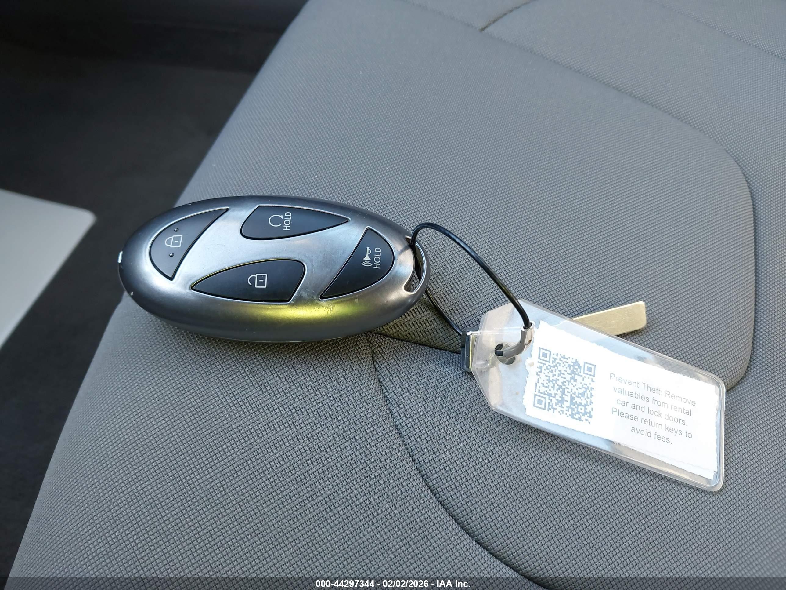 HYUNDAI ELANTRA image 11