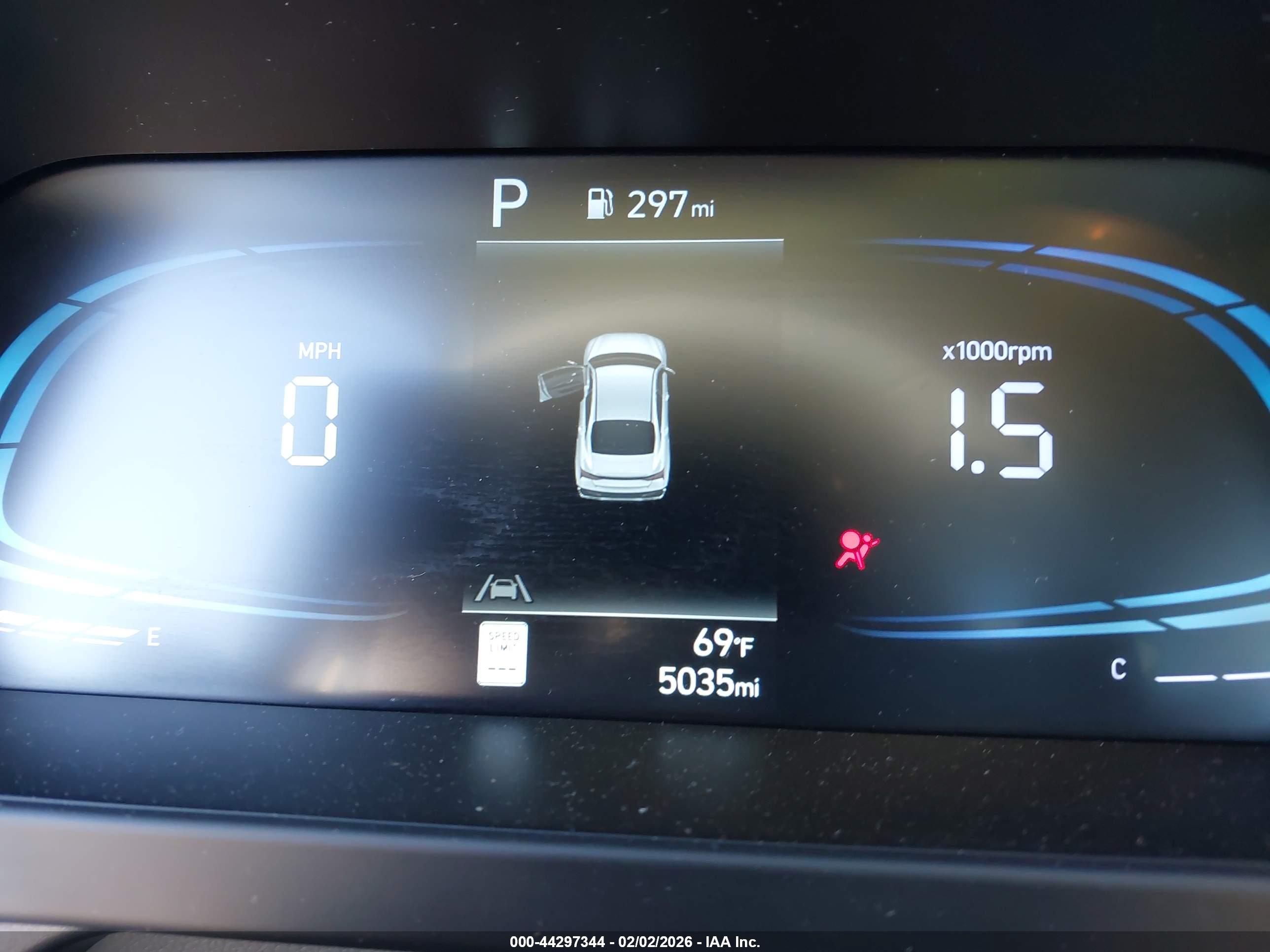 HYUNDAI ELANTRA image 7