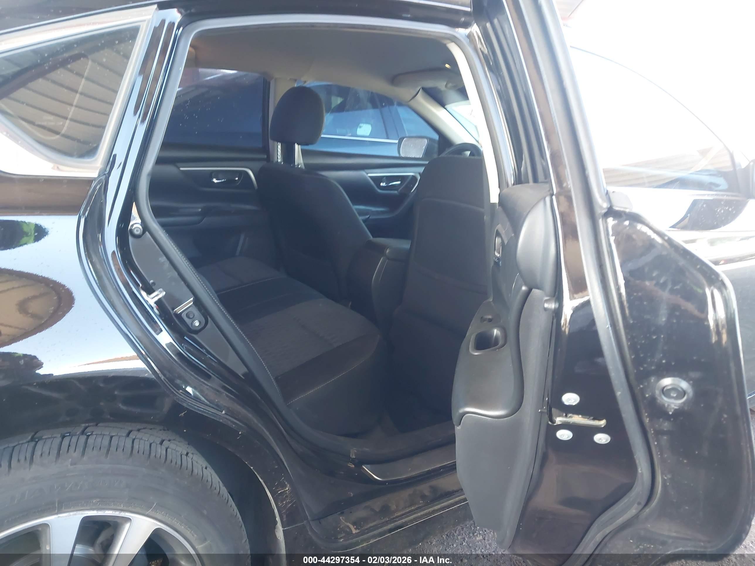NISSAN ALTIMA image 8