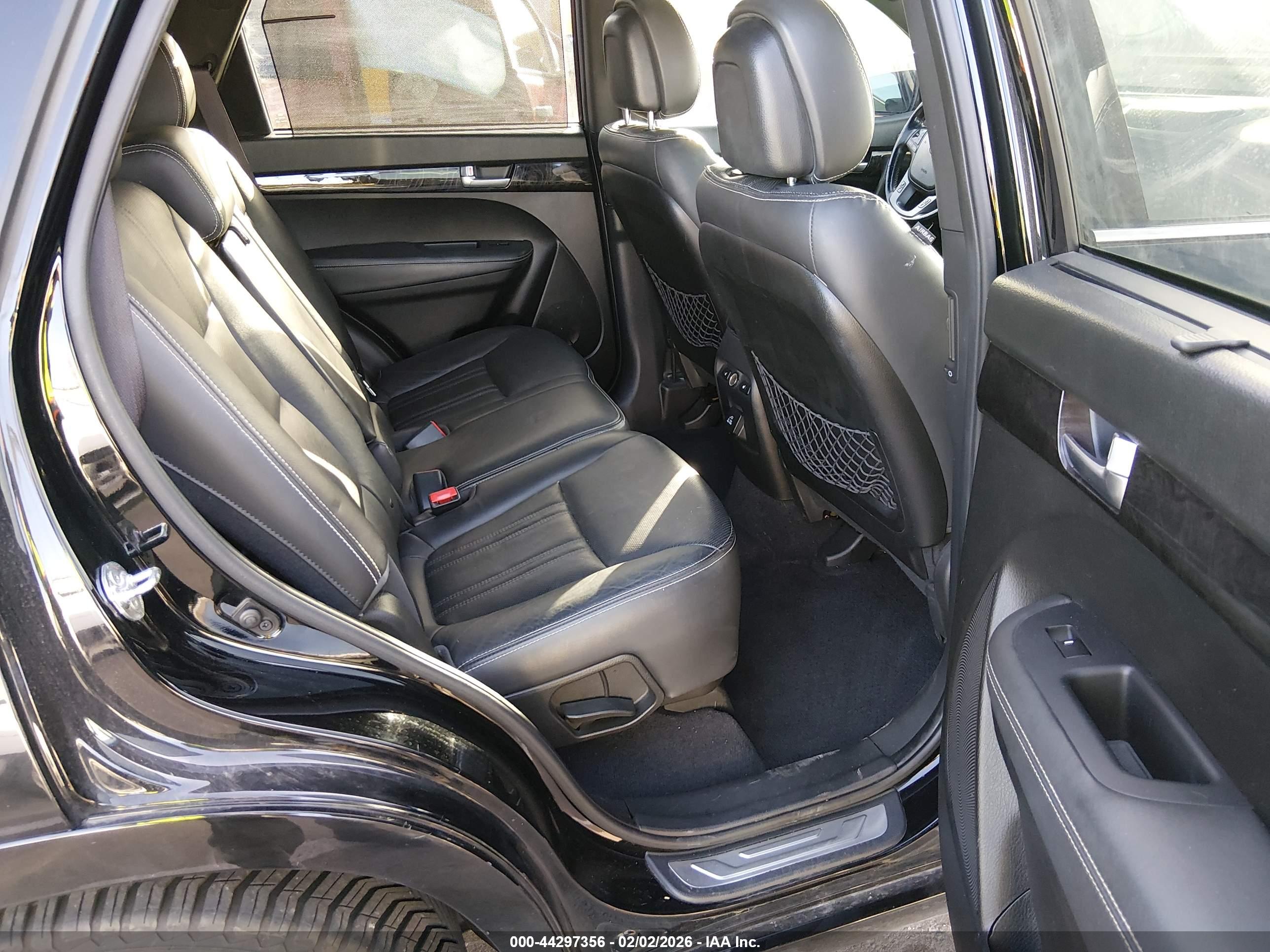 KIA SORENTO image 8