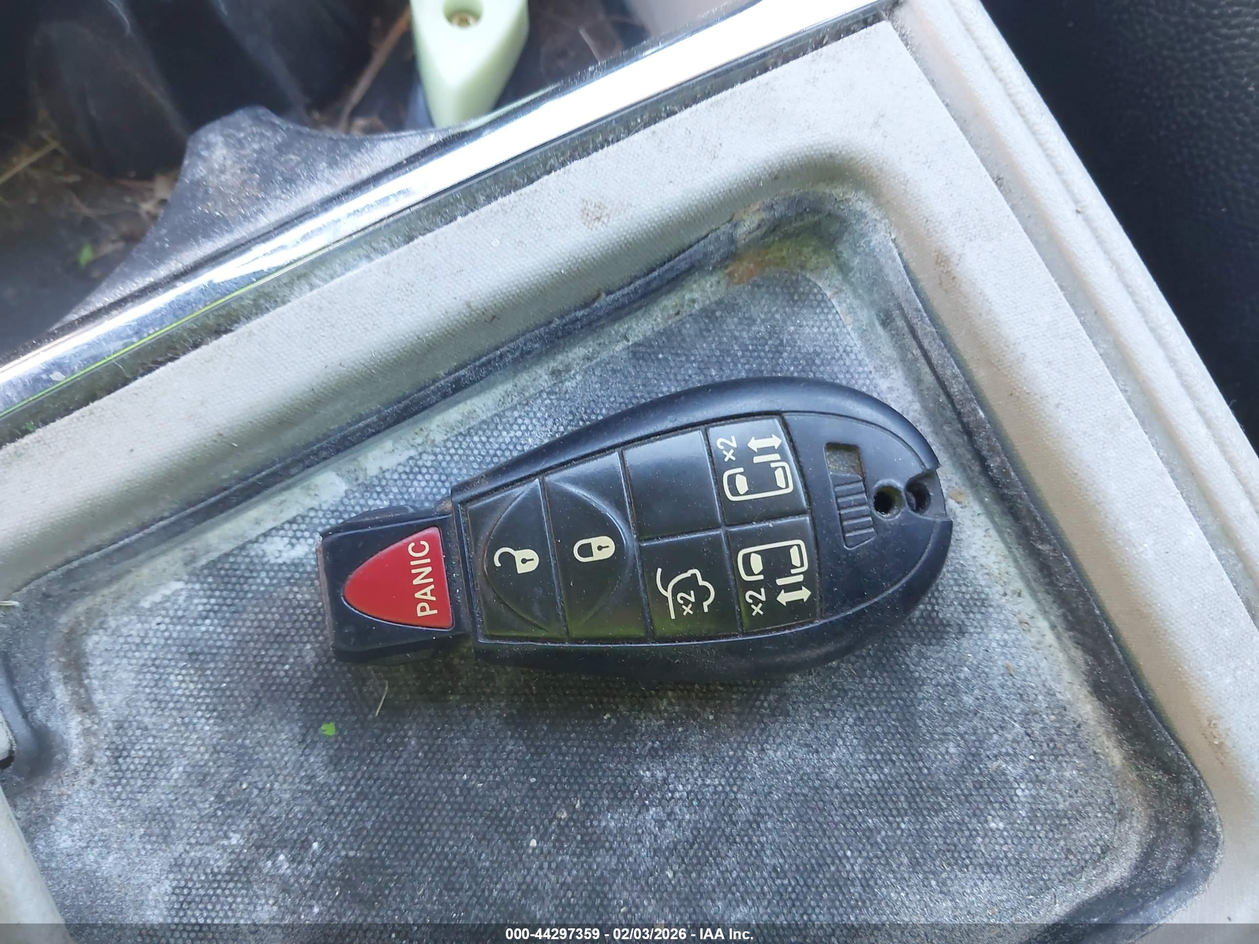 CHRYSLER TOWN image 11