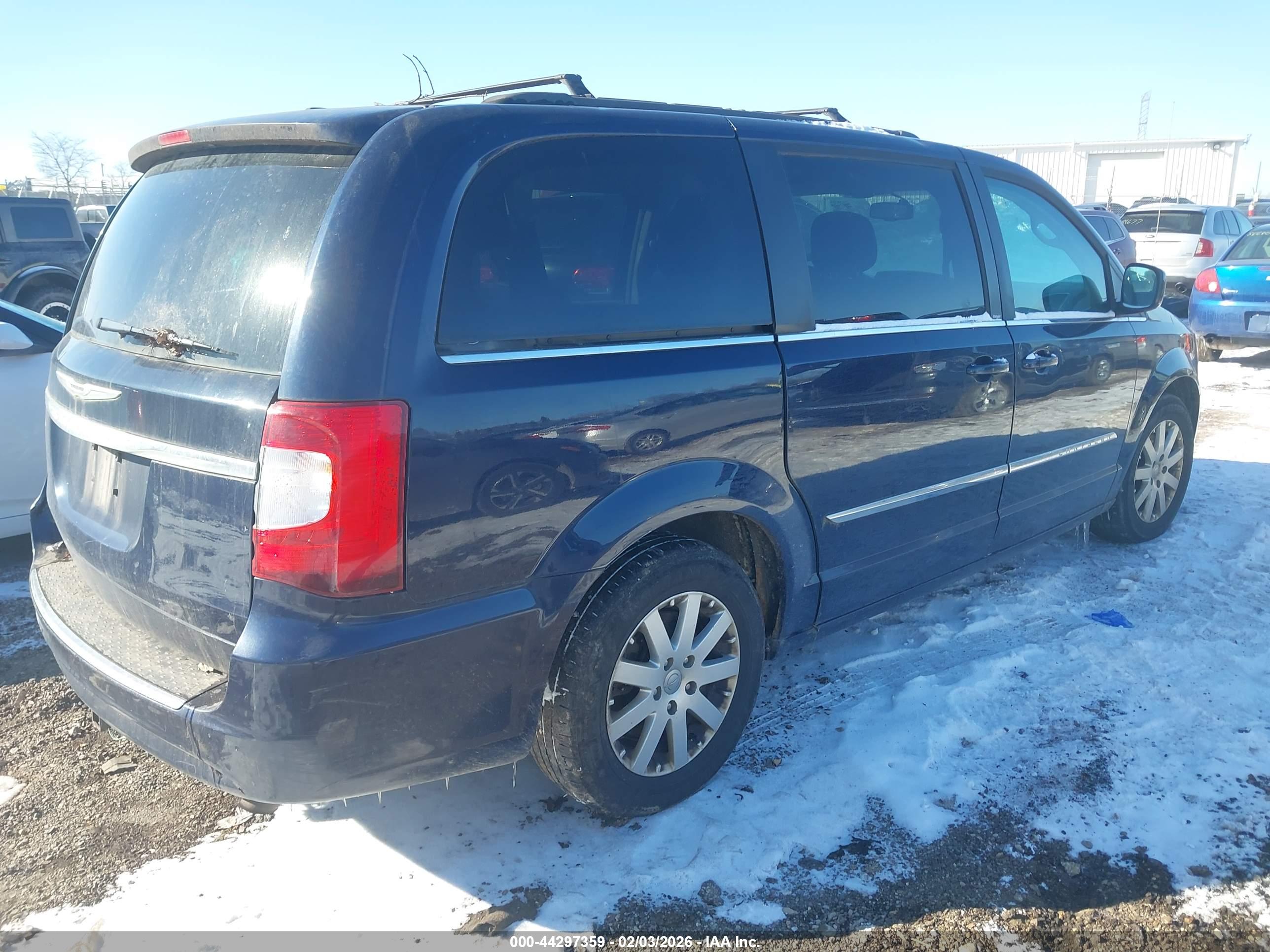 CHRYSLER TOWN image 4