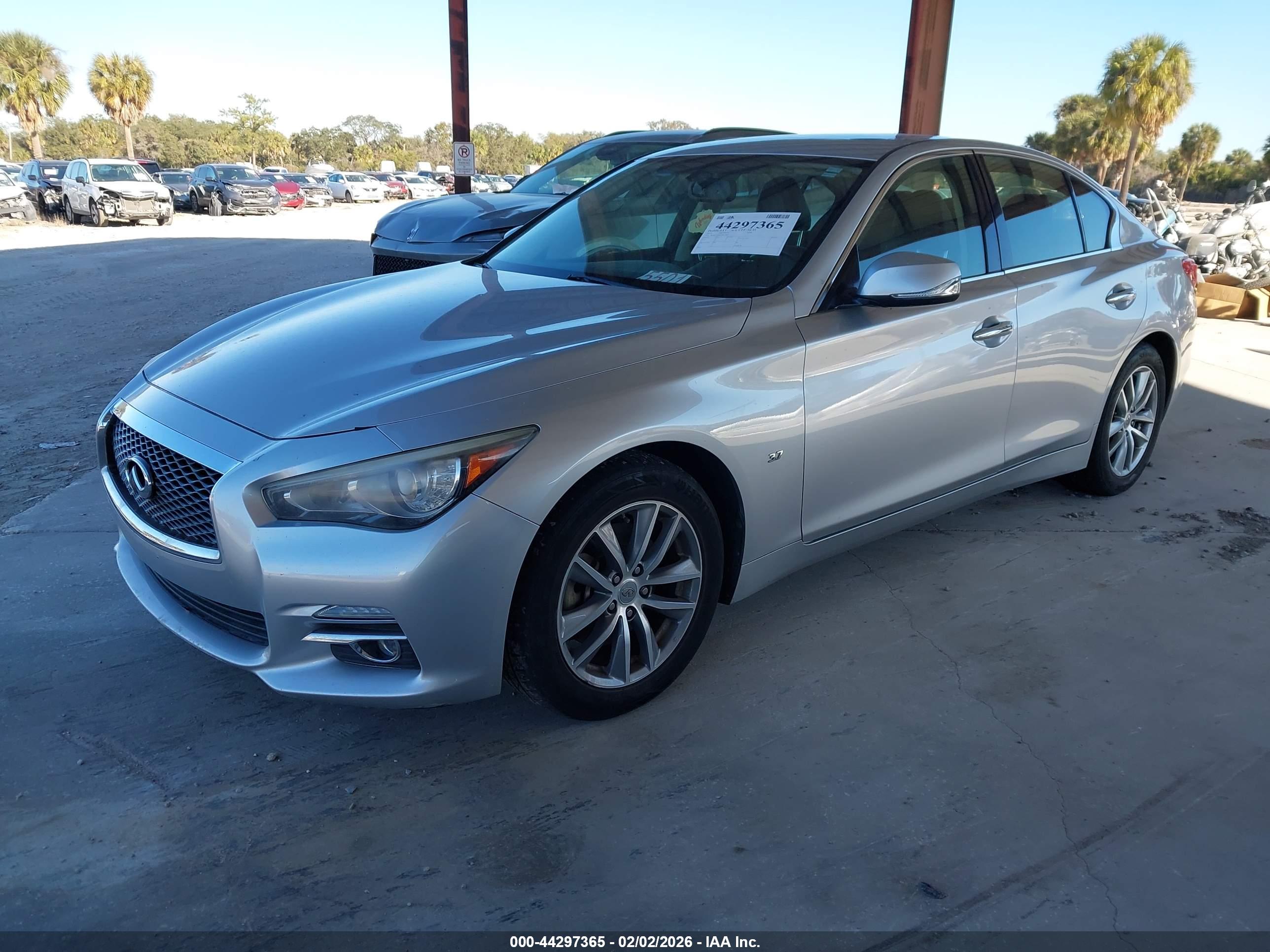 INFINITI Q50 image 2