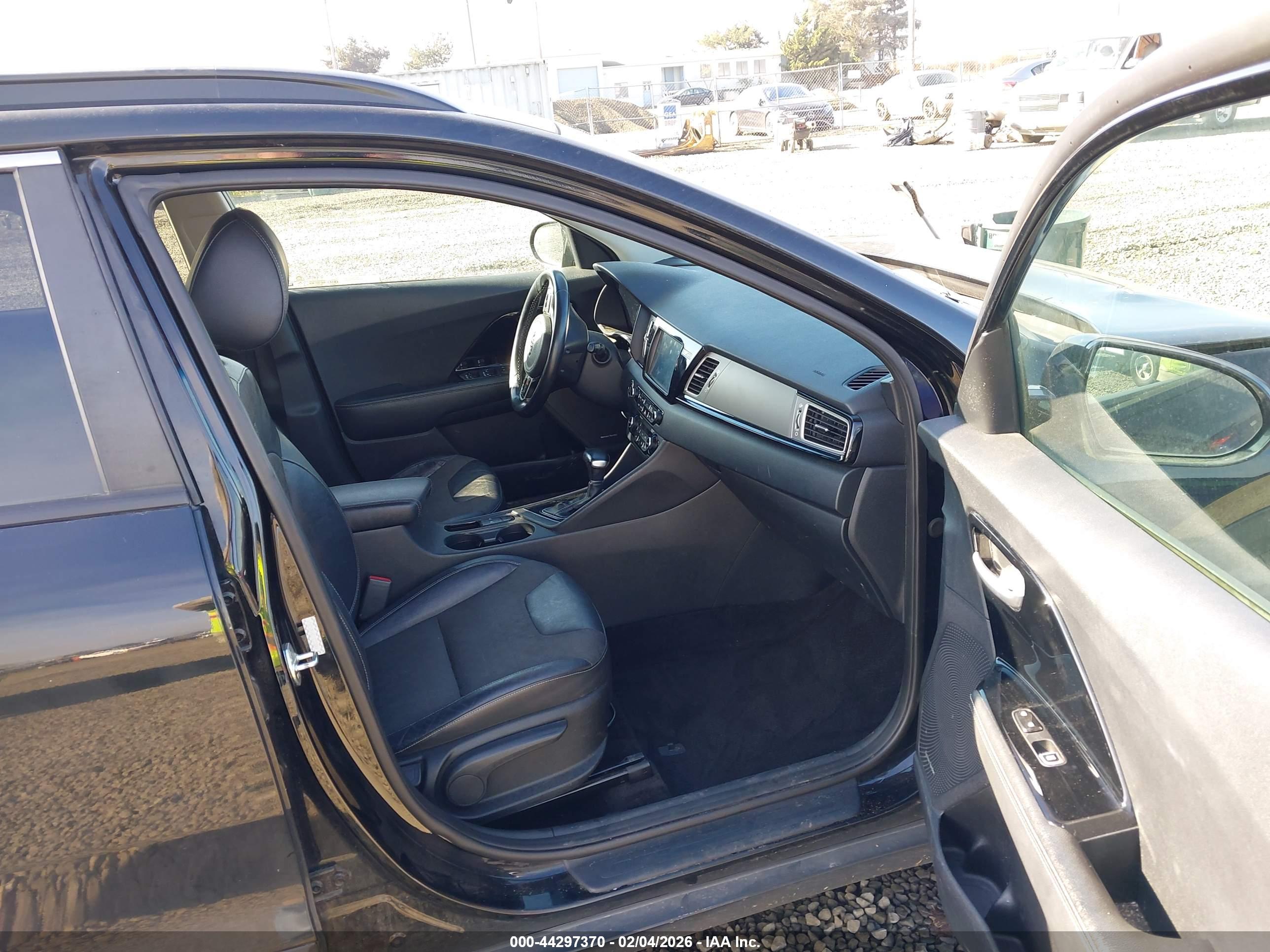 KIA NIRO image 5