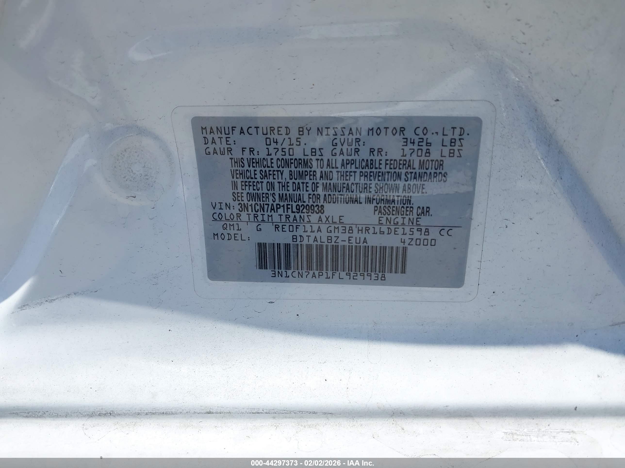 NISSAN VERSA image 9