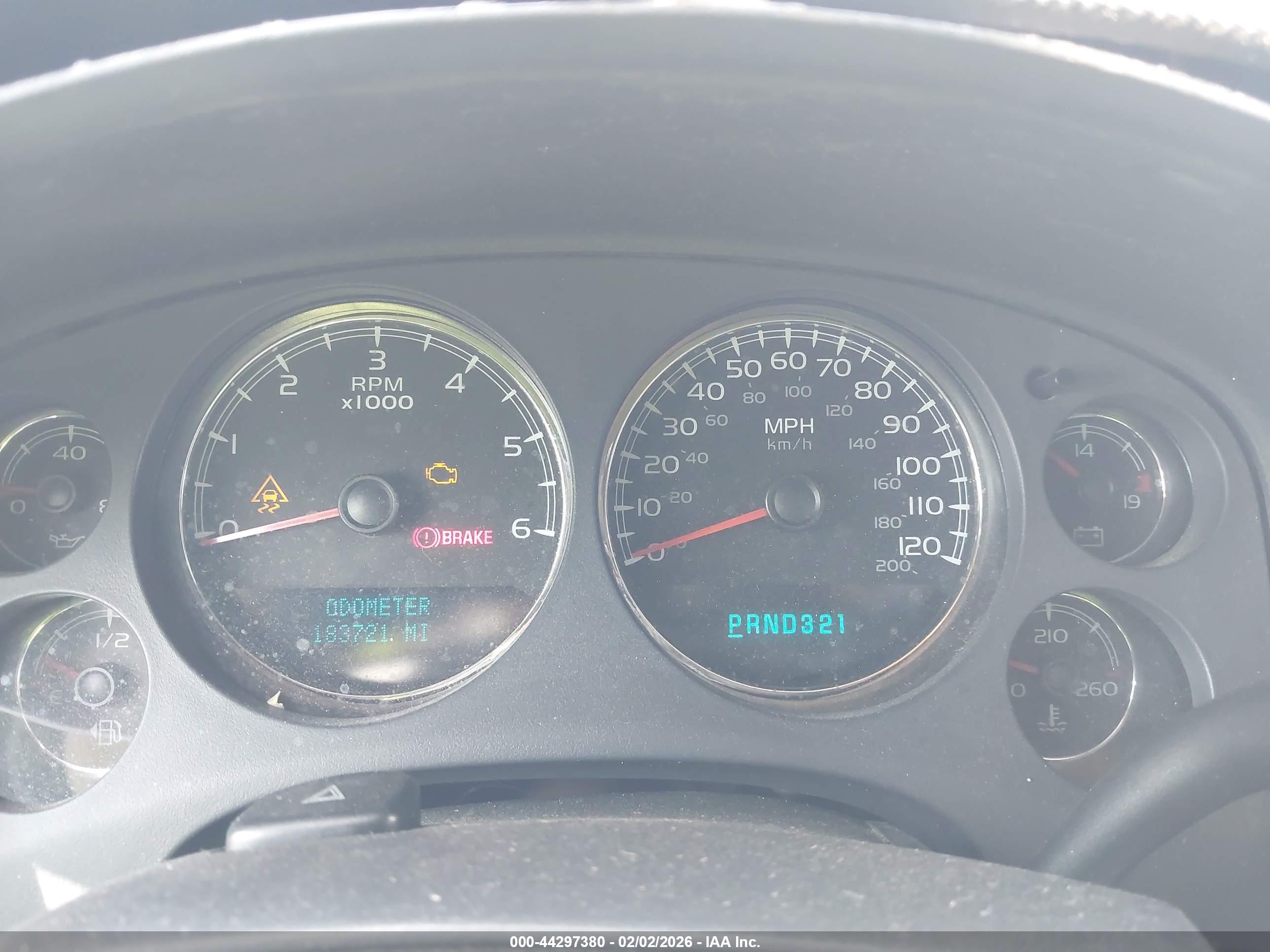 CHEVROLET SUBURBAN image 7