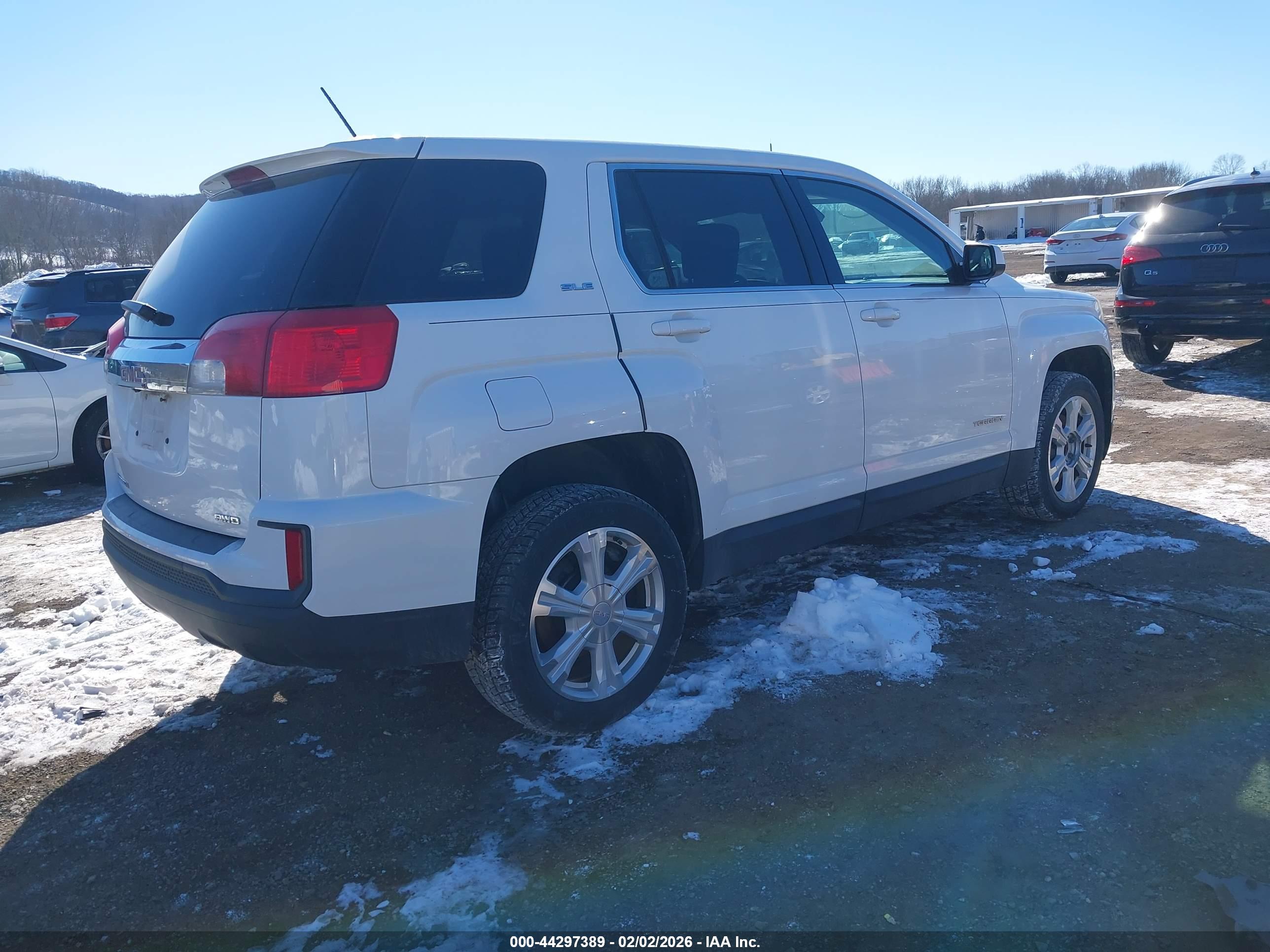 GMC TERRAIN image 4