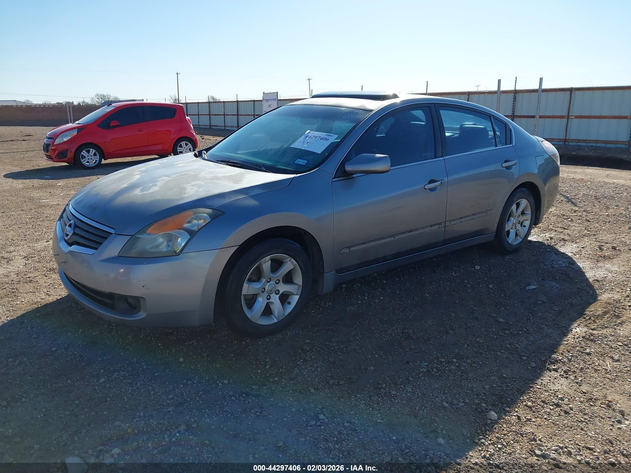 NISSAN ALTIMA image 2