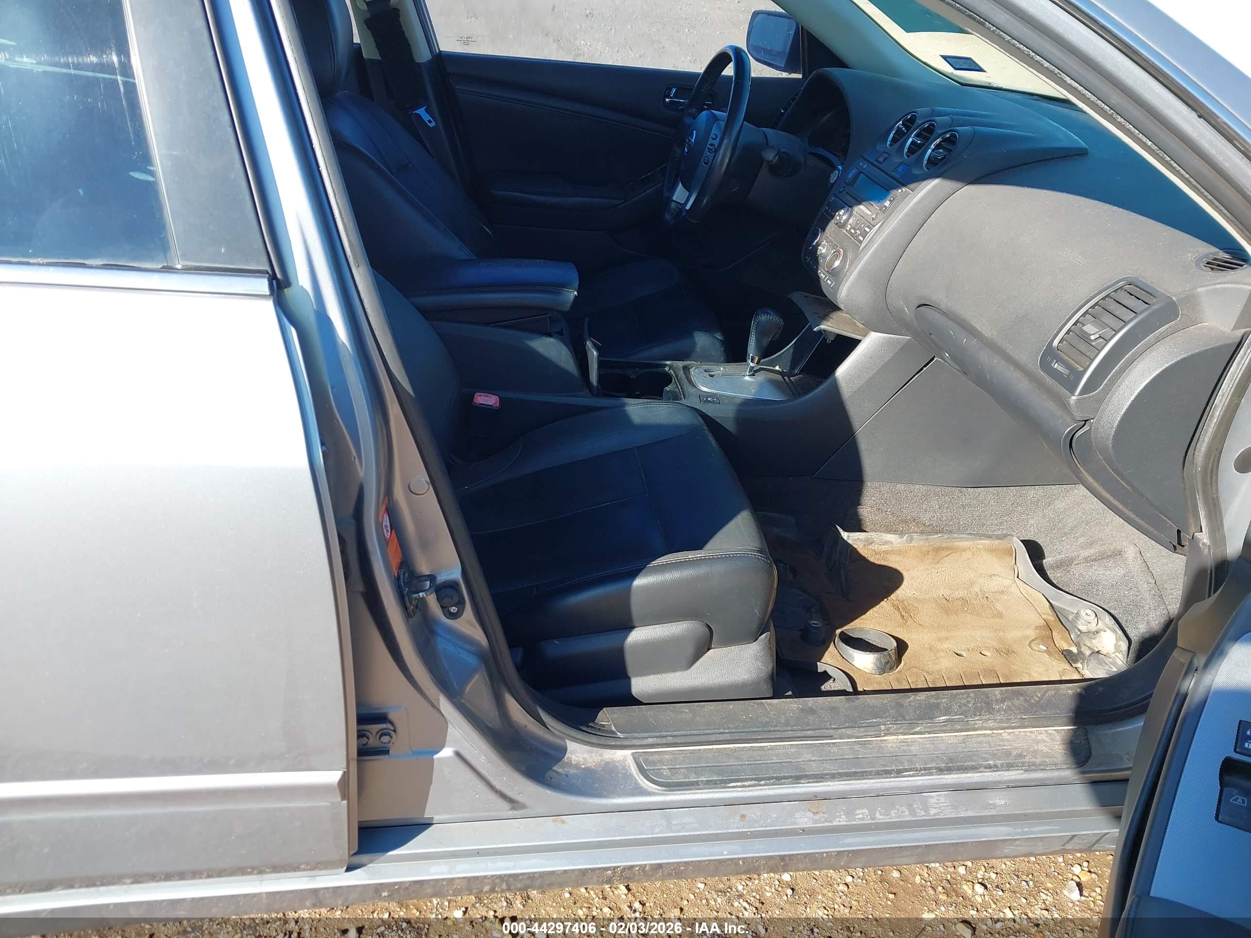 NISSAN ALTIMA image 5