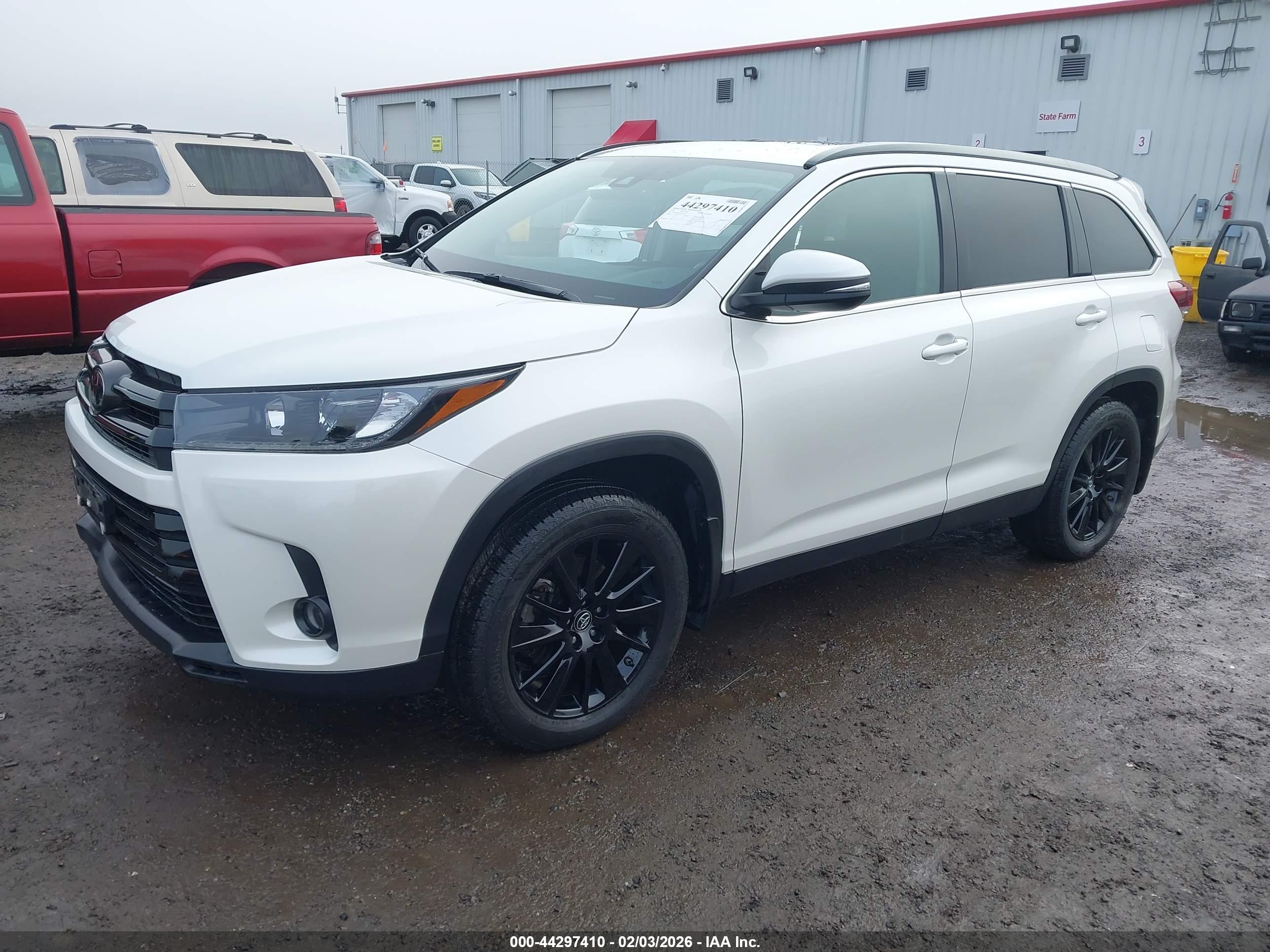 TOYOTA HIGHLANDER image 2