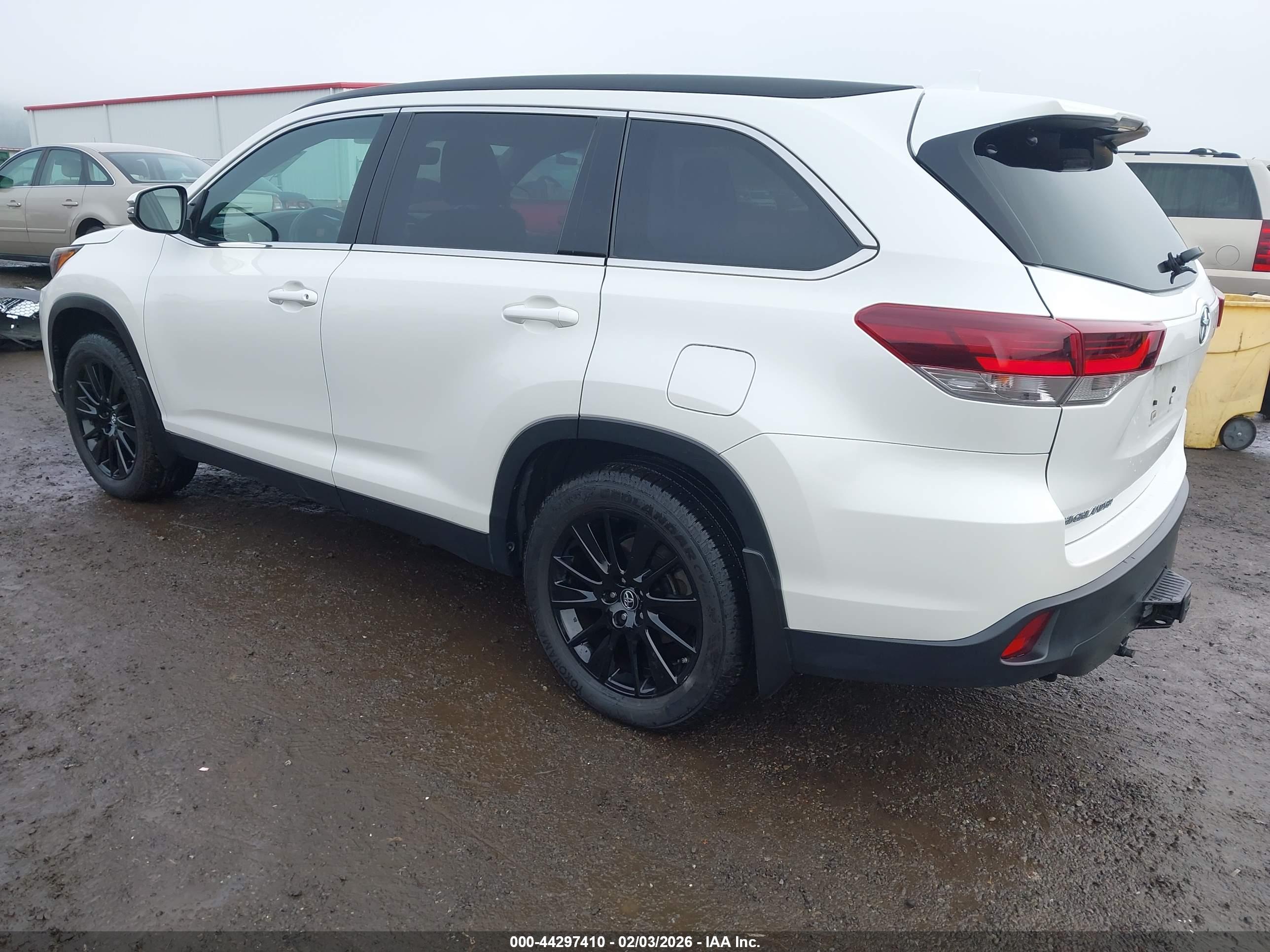TOYOTA HIGHLANDER image 3
