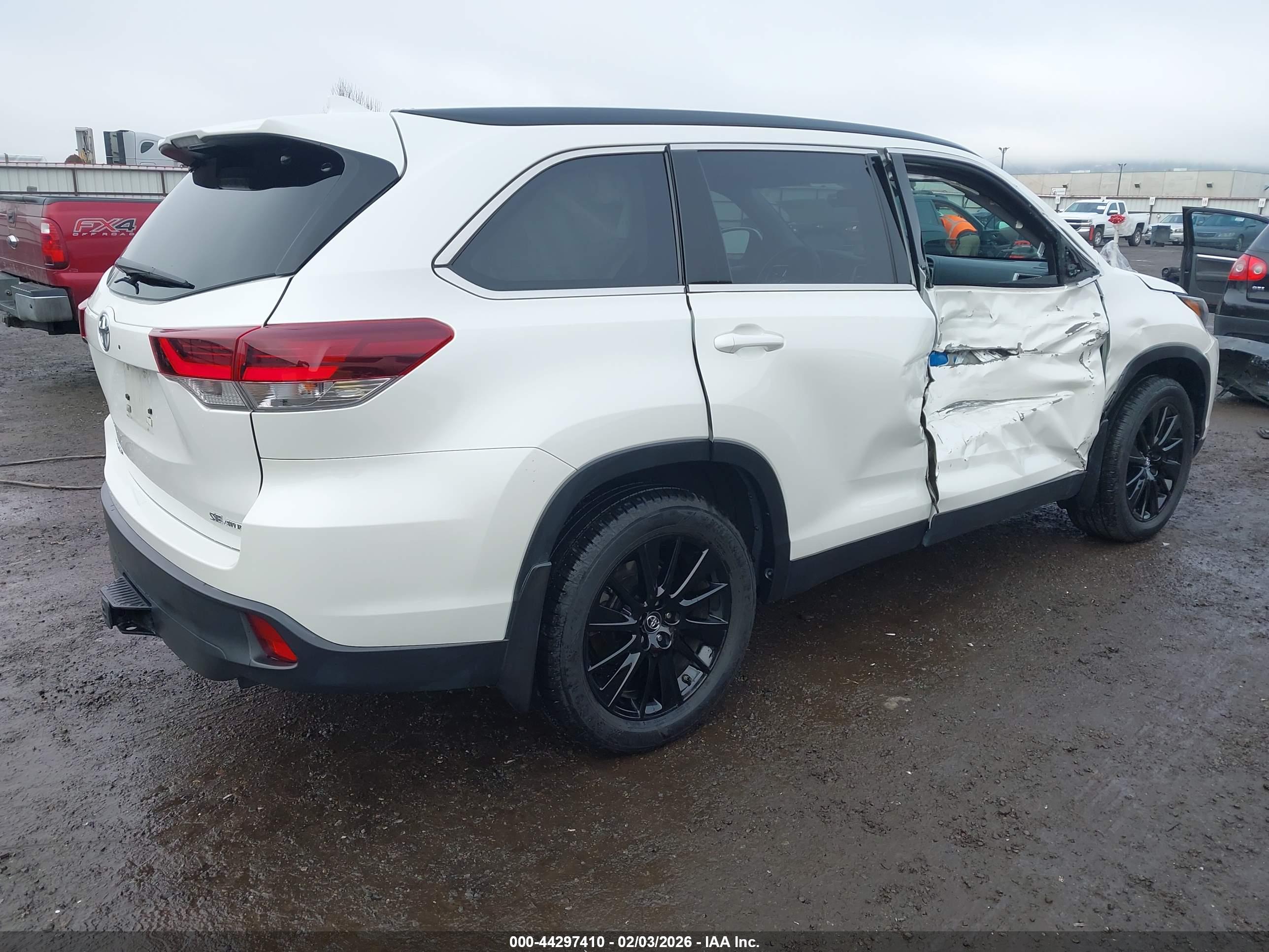 TOYOTA HIGHLANDER image 4