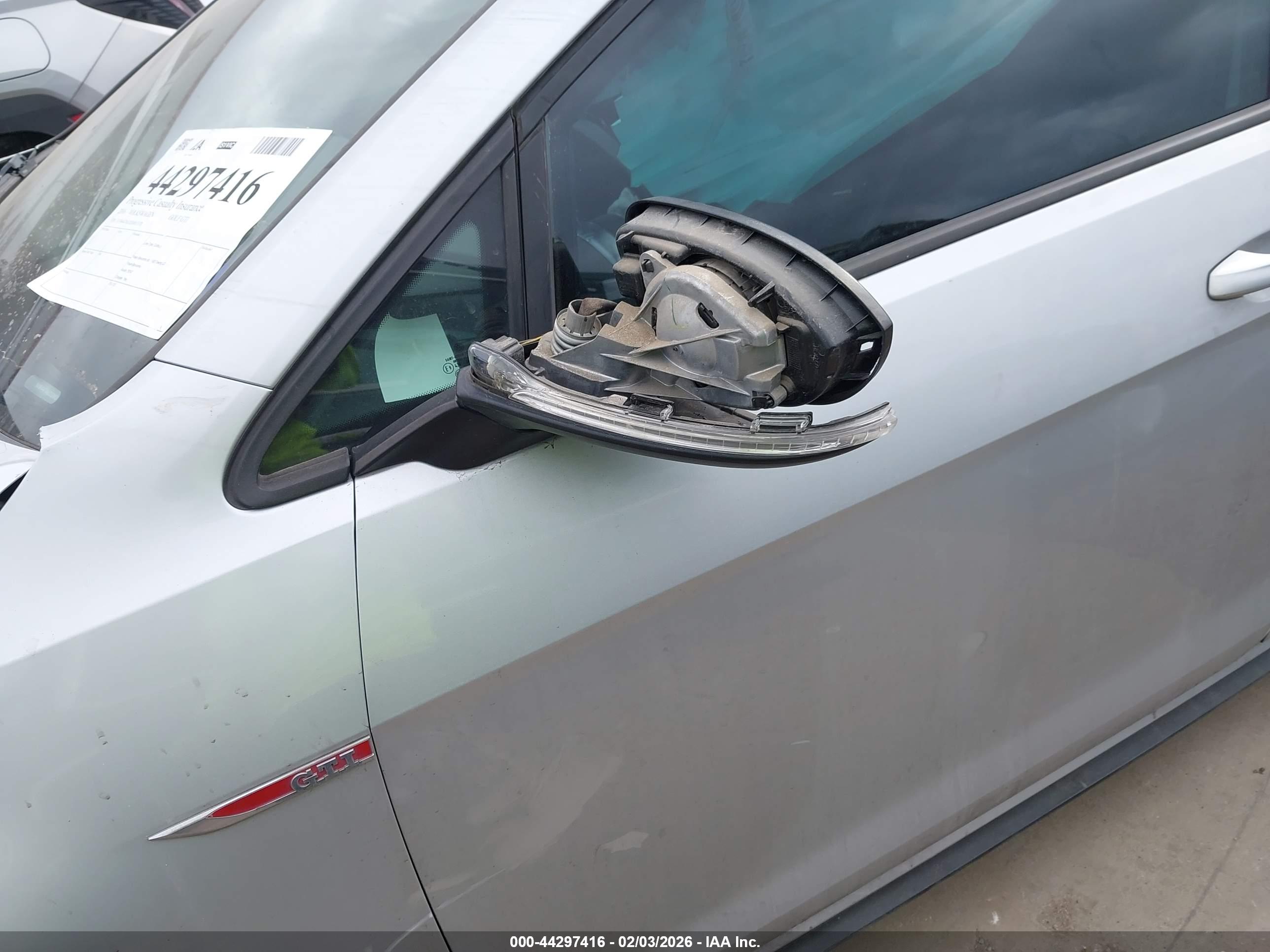 VOLKSWAGEN GOLF image 6