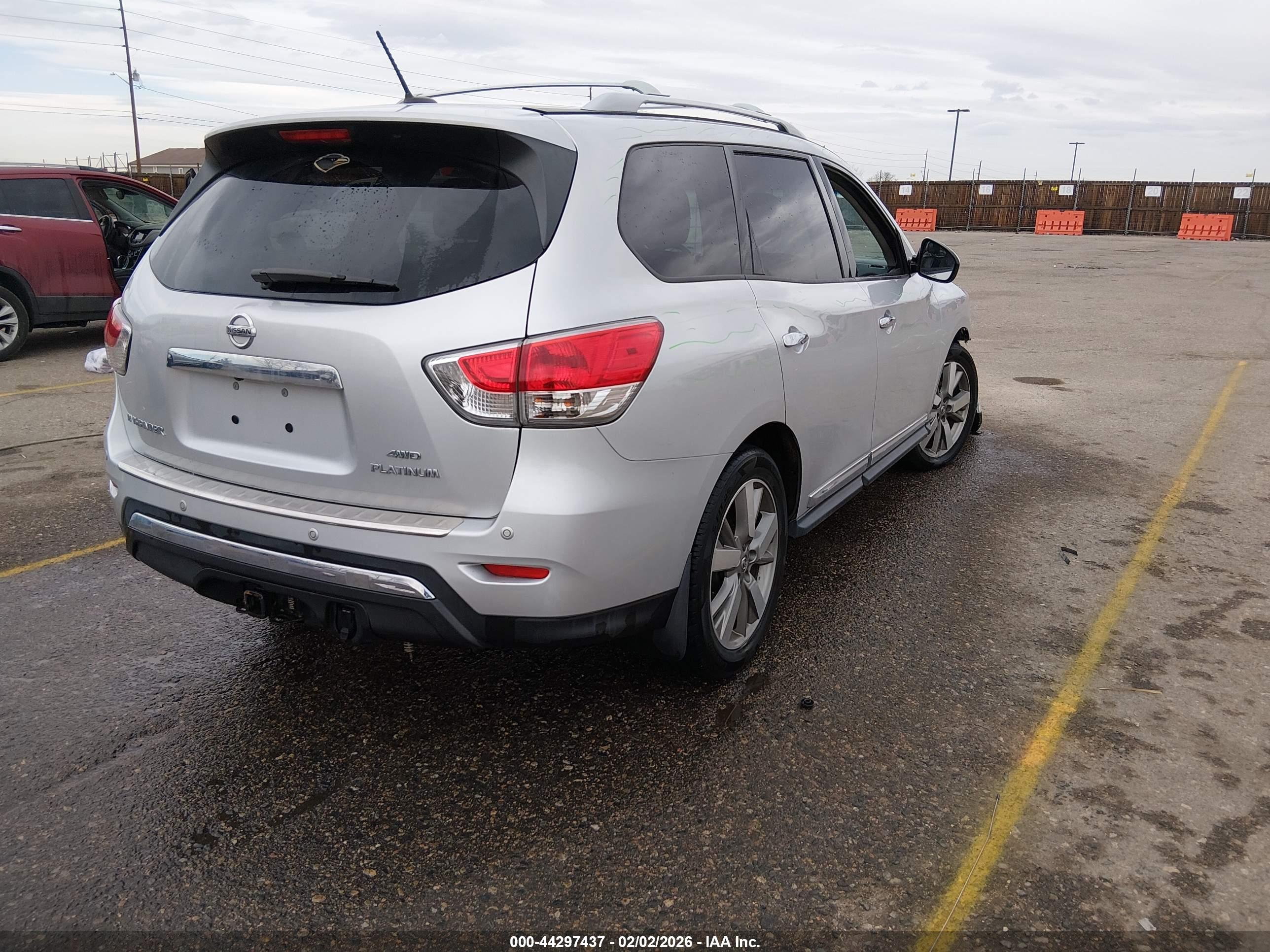NISSAN PATHFINDER image 4