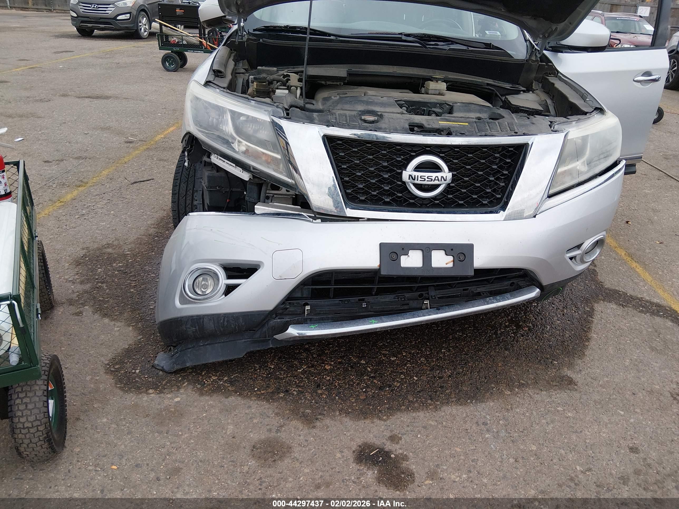 NISSAN PATHFINDER image 6