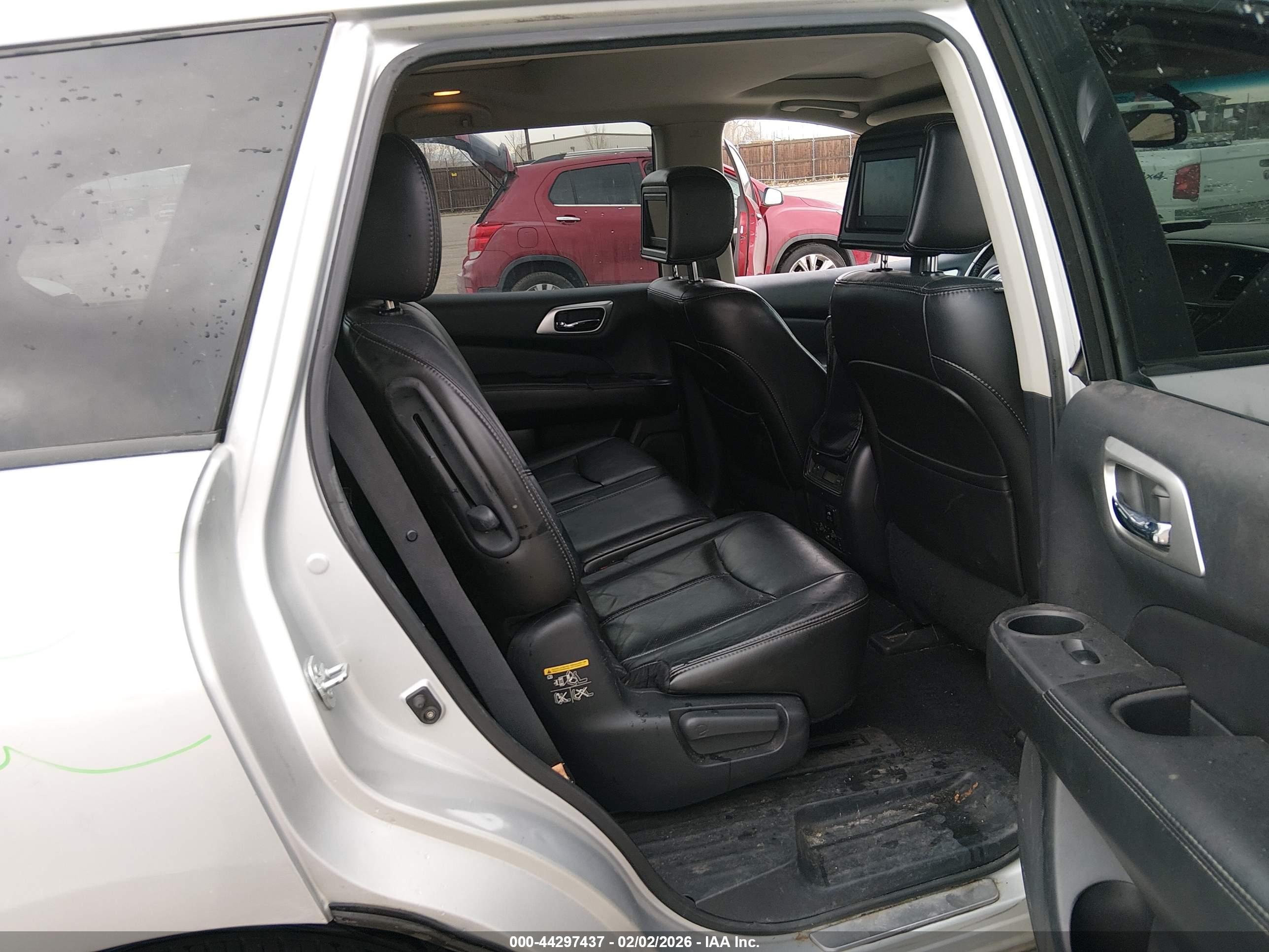 NISSAN PATHFINDER image 8