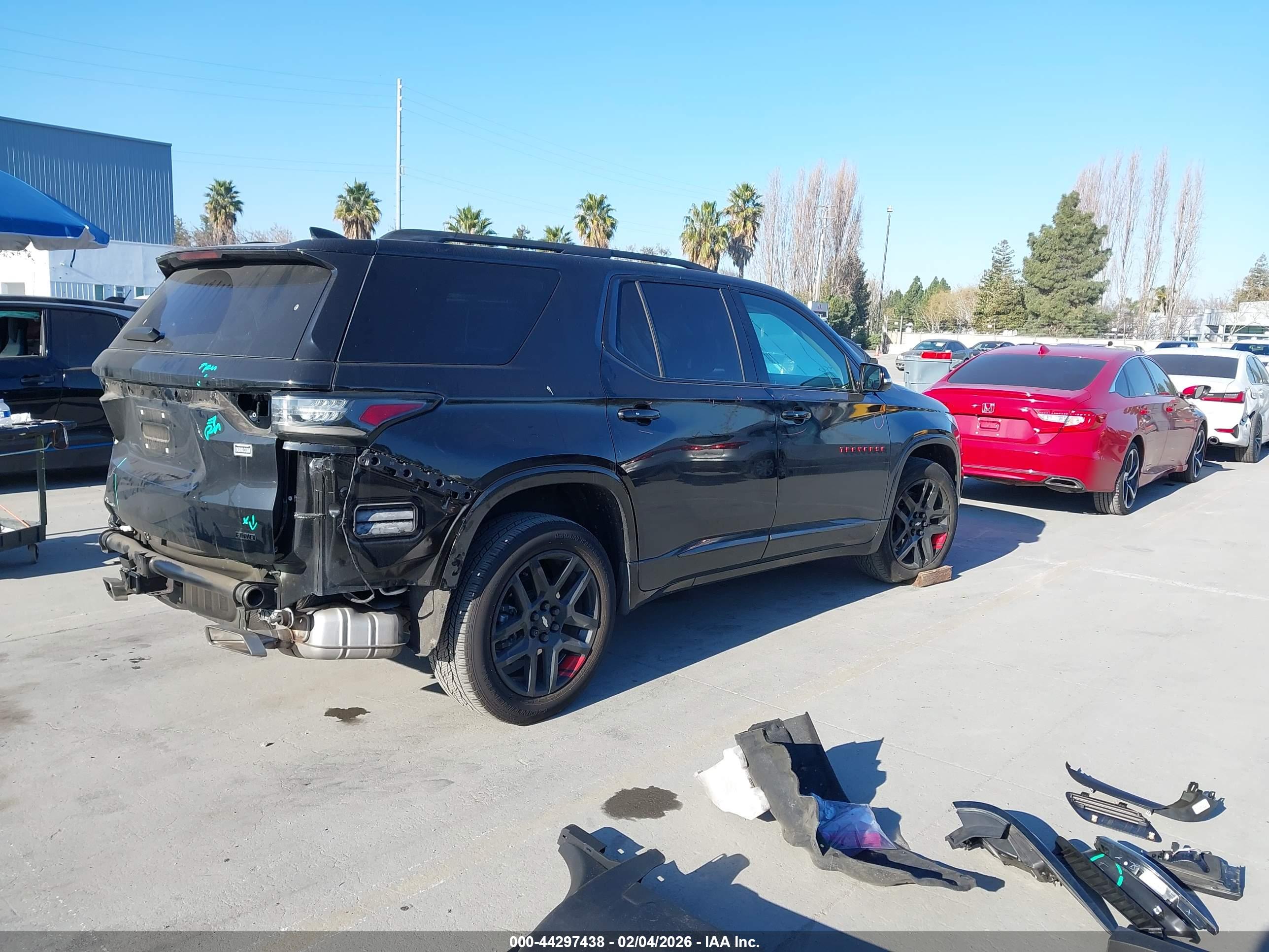CHEVROLET TRAVERSE image 4