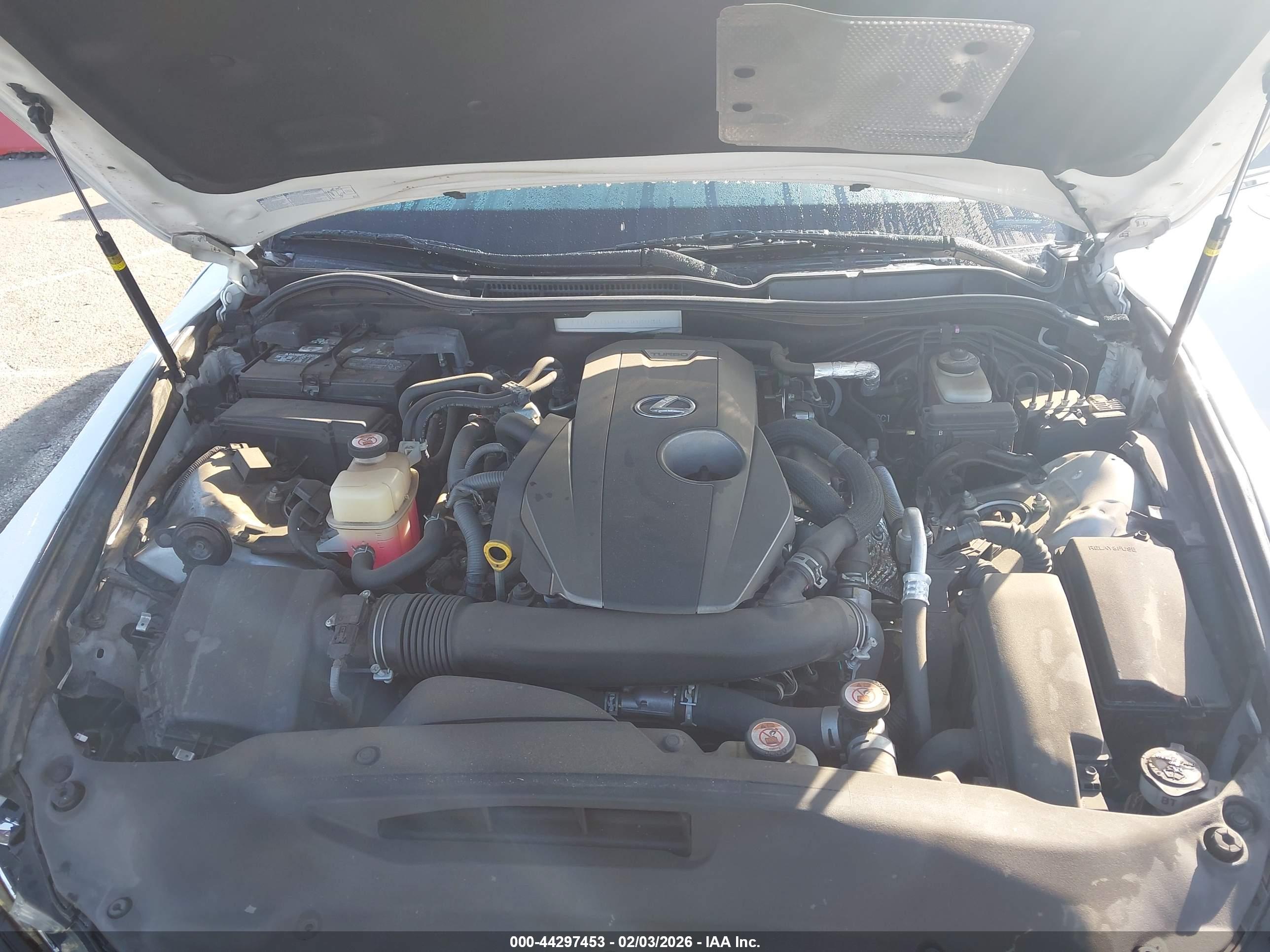 LEXUS IS image 10
