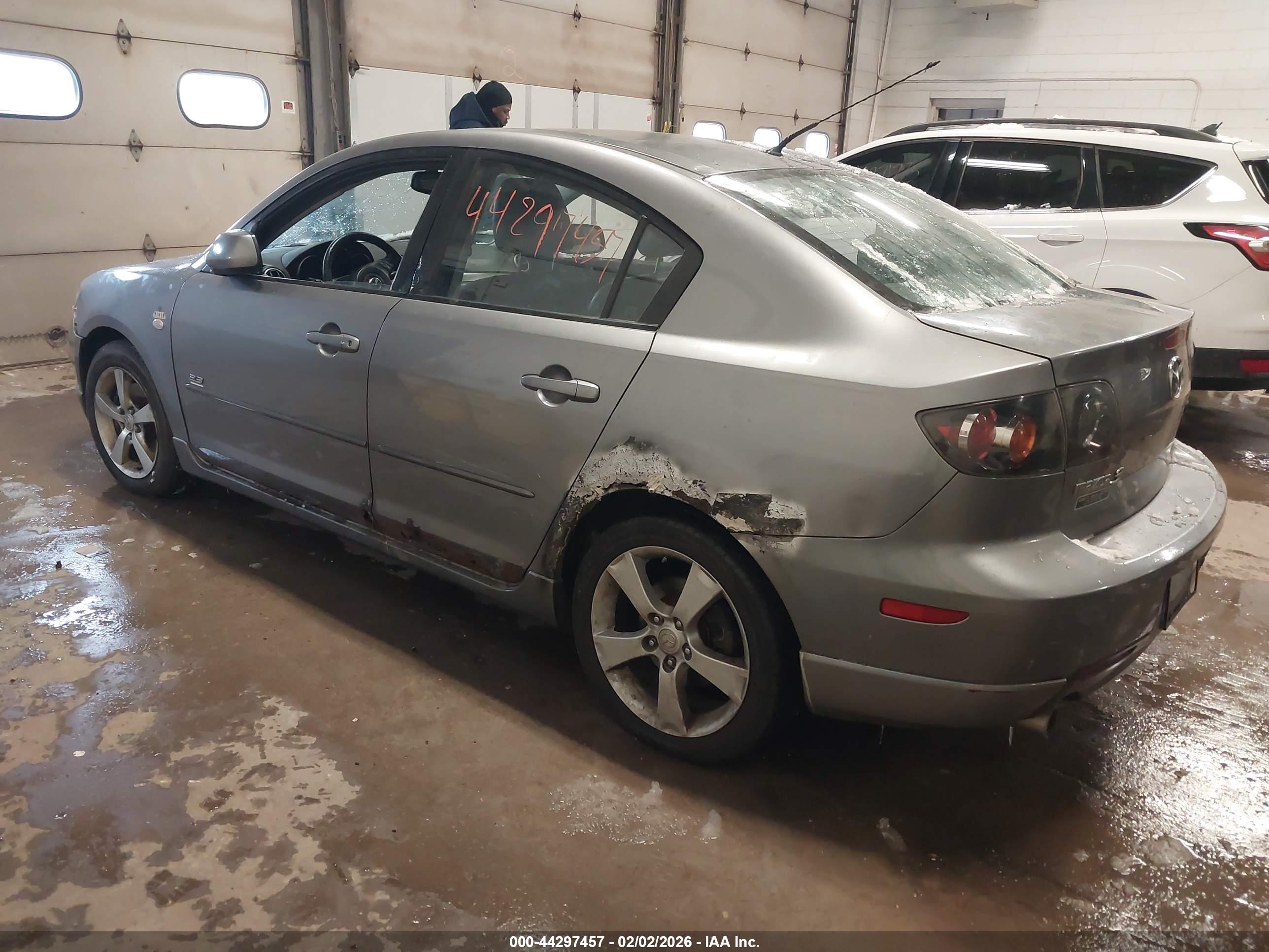 MAZDA MAZDA3 image 3