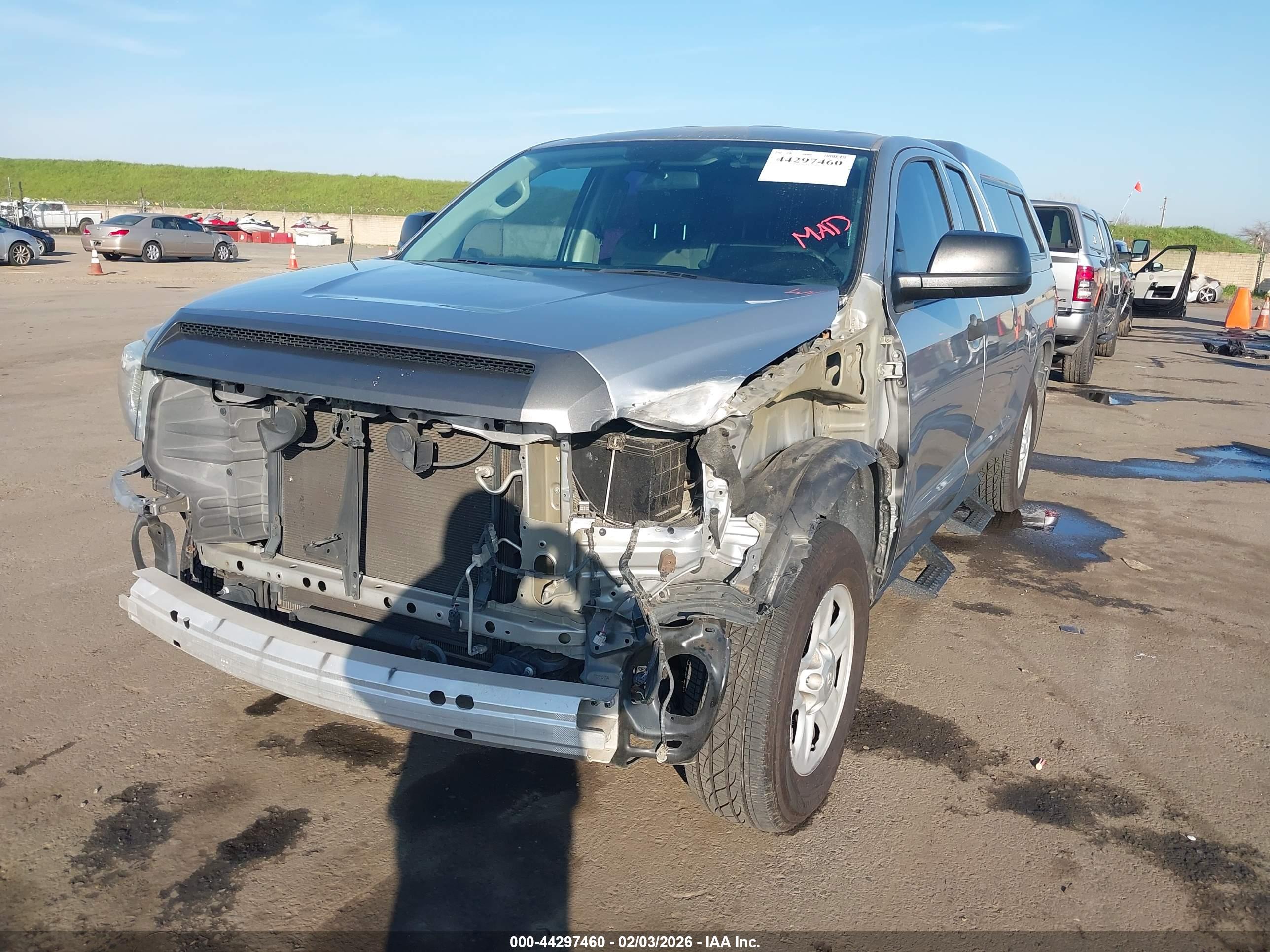 TOYOTA TUNDRA image 2
