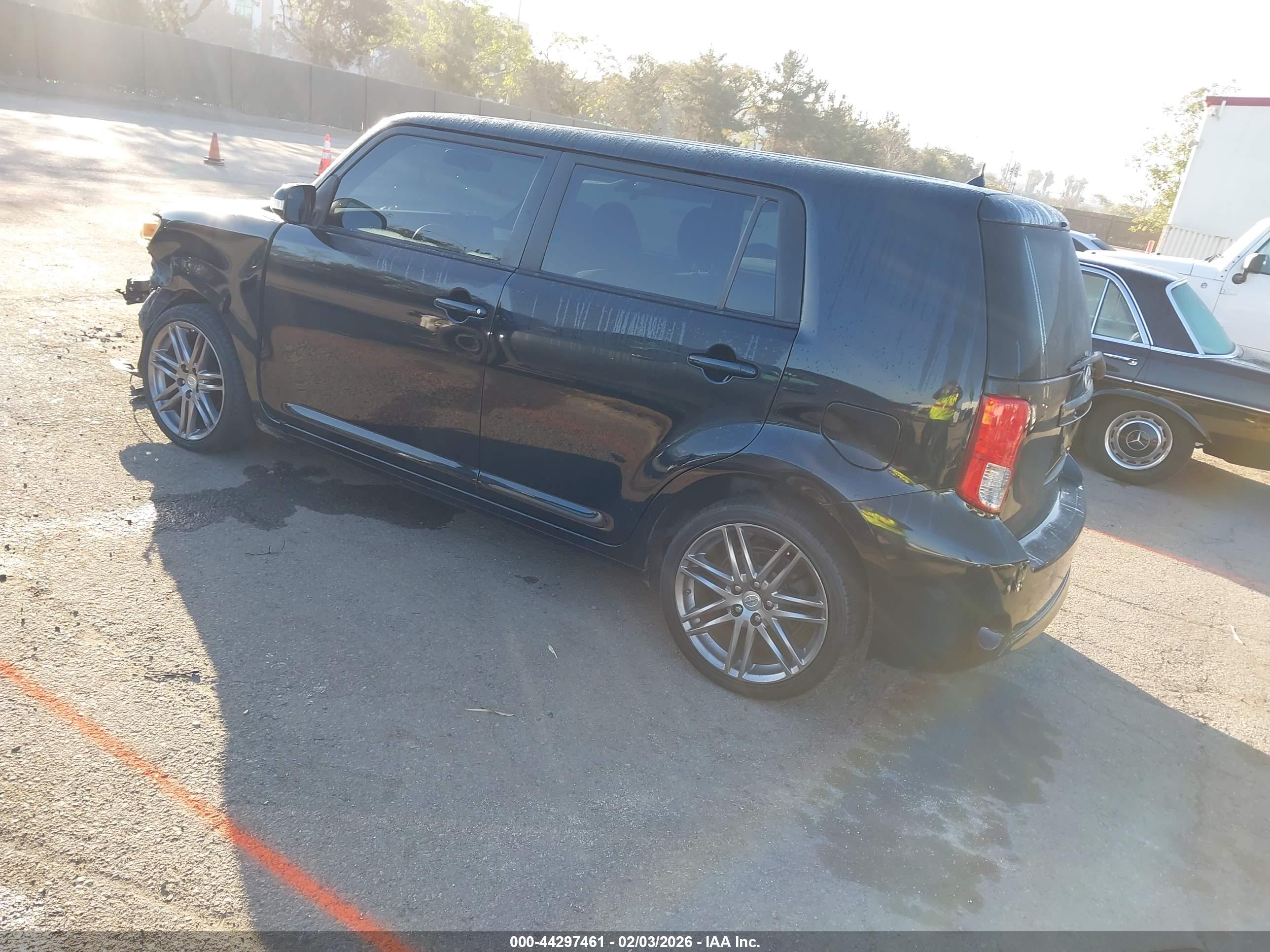 SCION XB image 3
