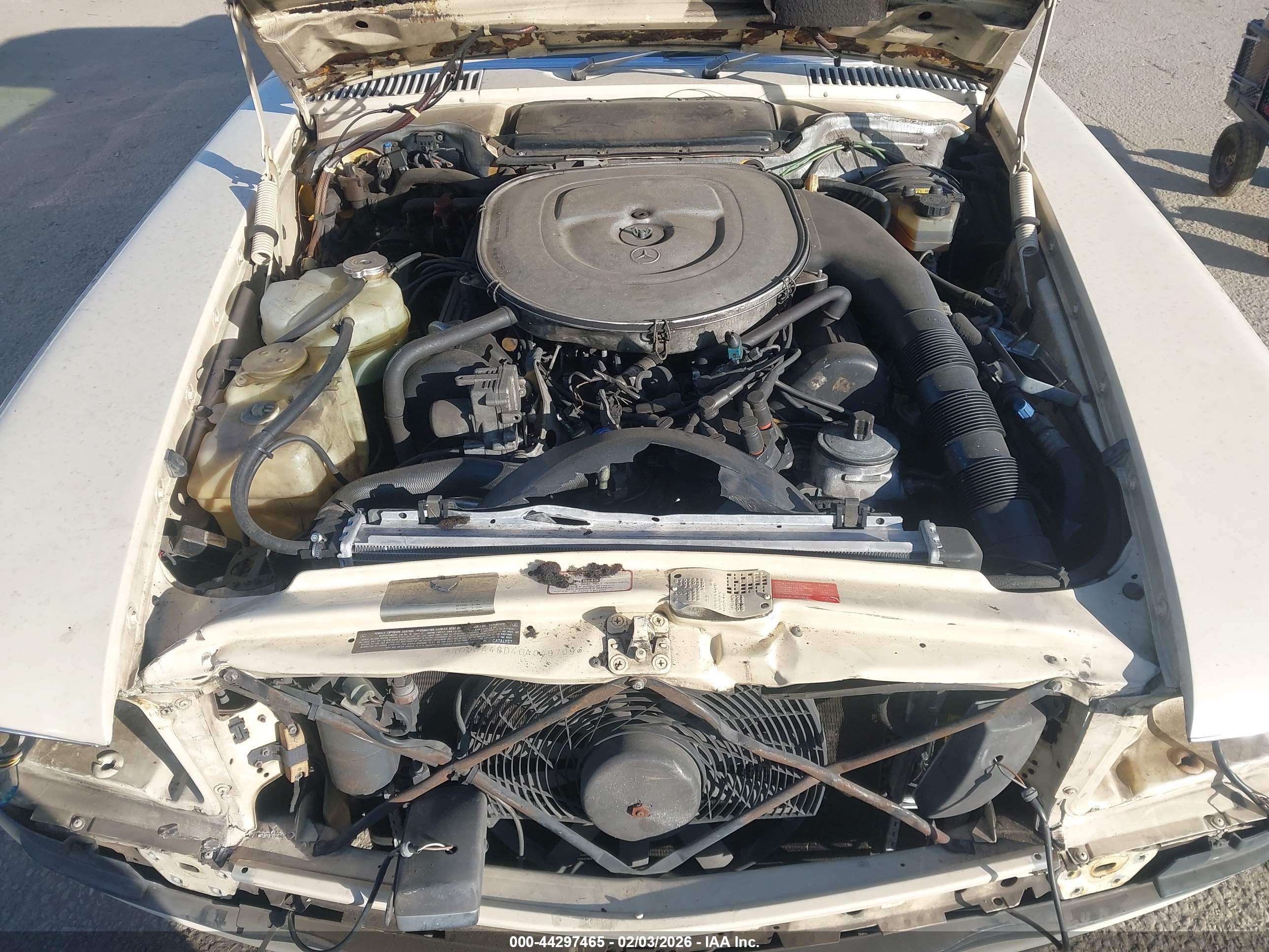 MERCEDES-BENZ 560 image 10