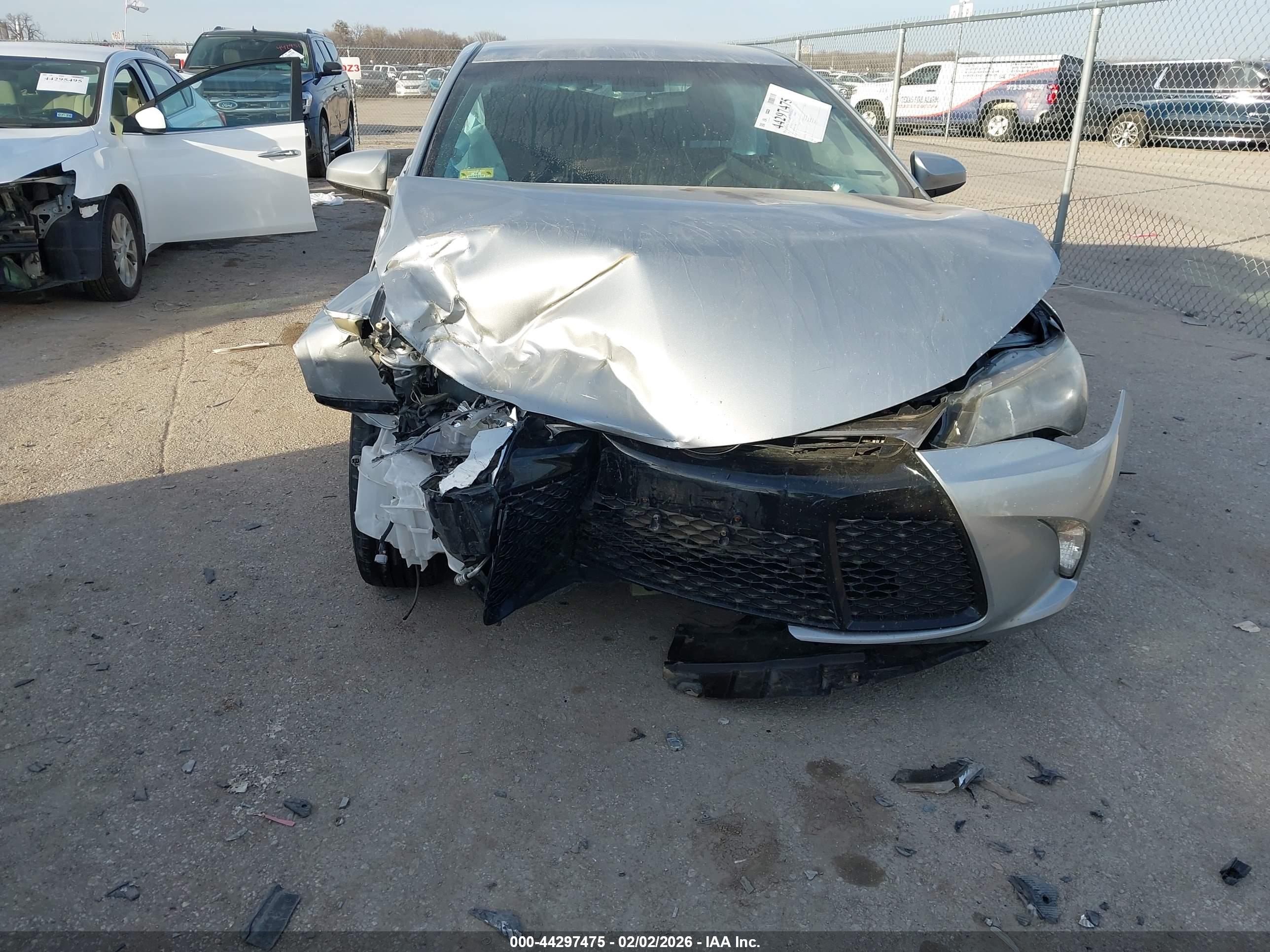TOYOTA CAMRY image 6
